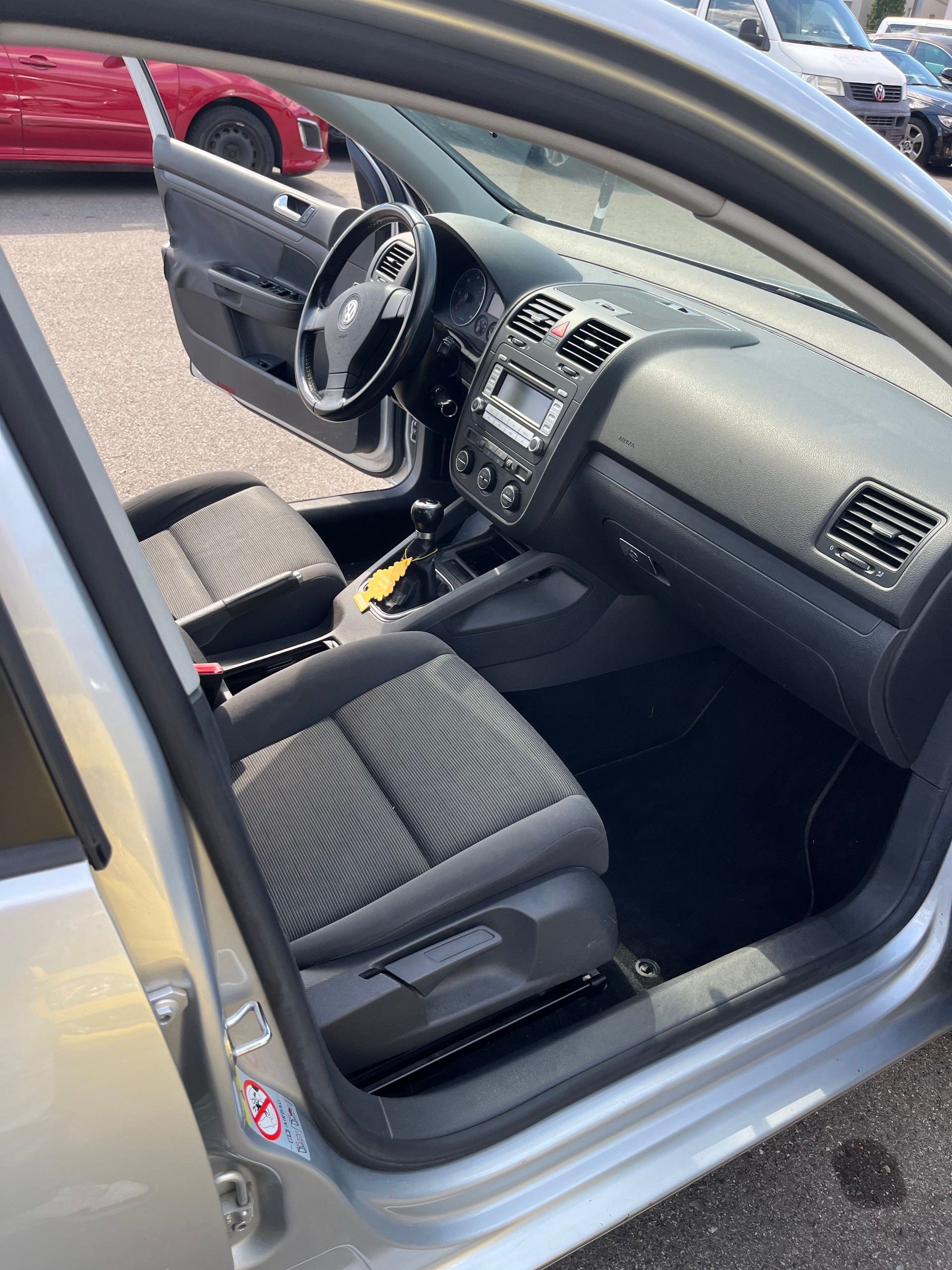 VW Golf 1.9 TDI Trendline 4Motion-image-8