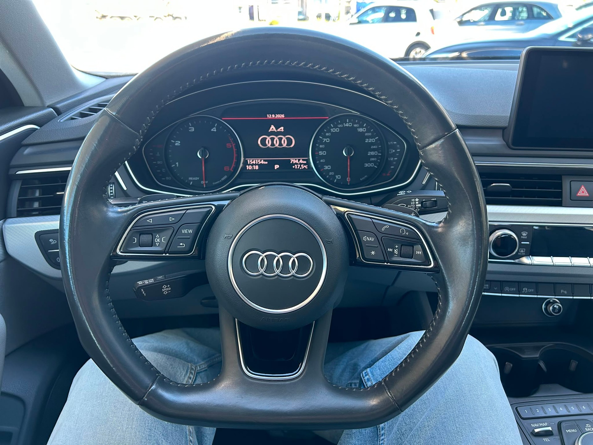 AUDI A4 Limousine 3.0 TDI Design S-tronic-image-8