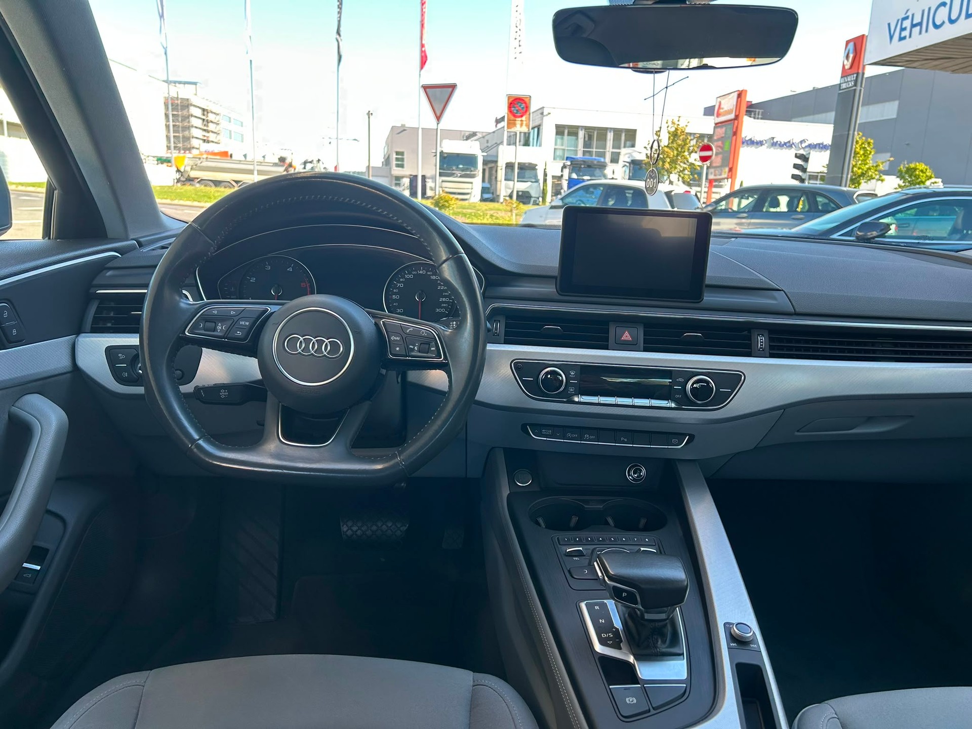 AUDI A4 Limousine 3.0 TDI Design S-tronic-image-6