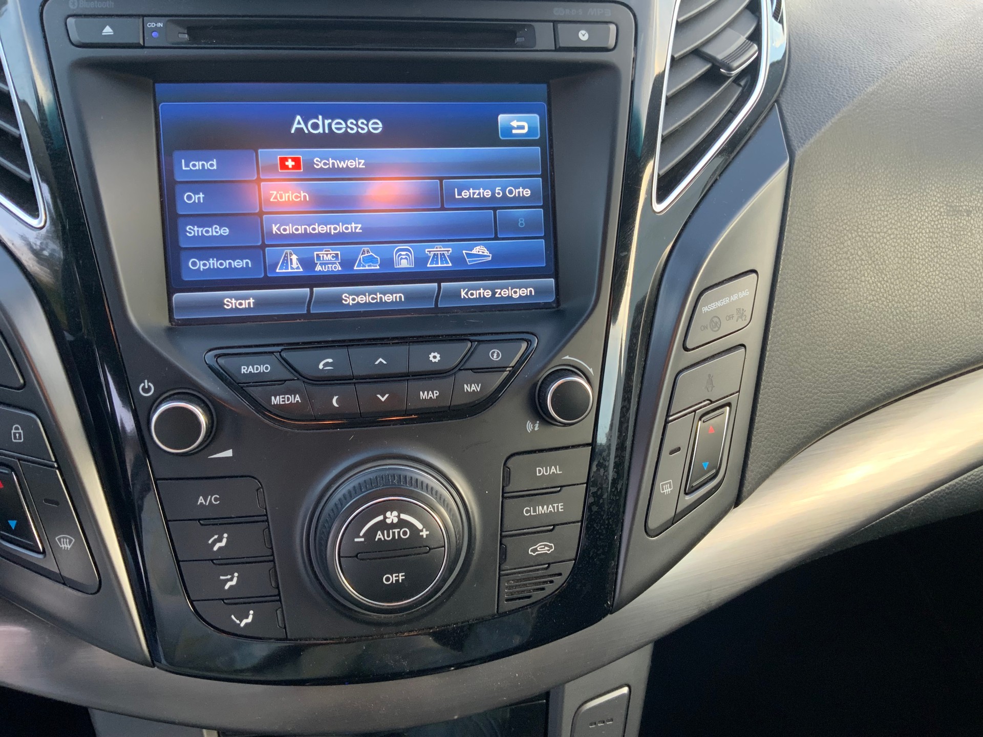 HYUNDAI i40 Wagon 1.7 CRDI Style Automatic-image-9