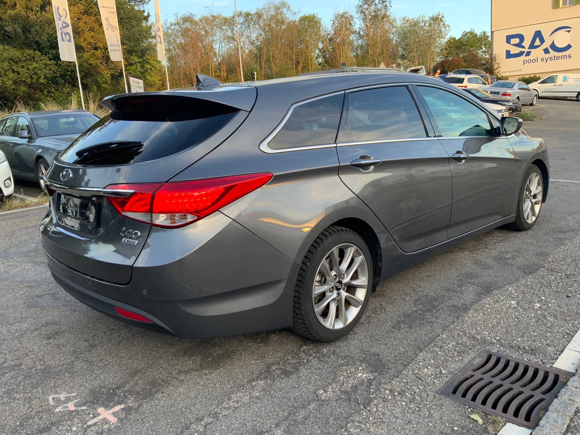 HYUNDAI i40 Wagon 1.7 CRDI Style Automatic-image-3
