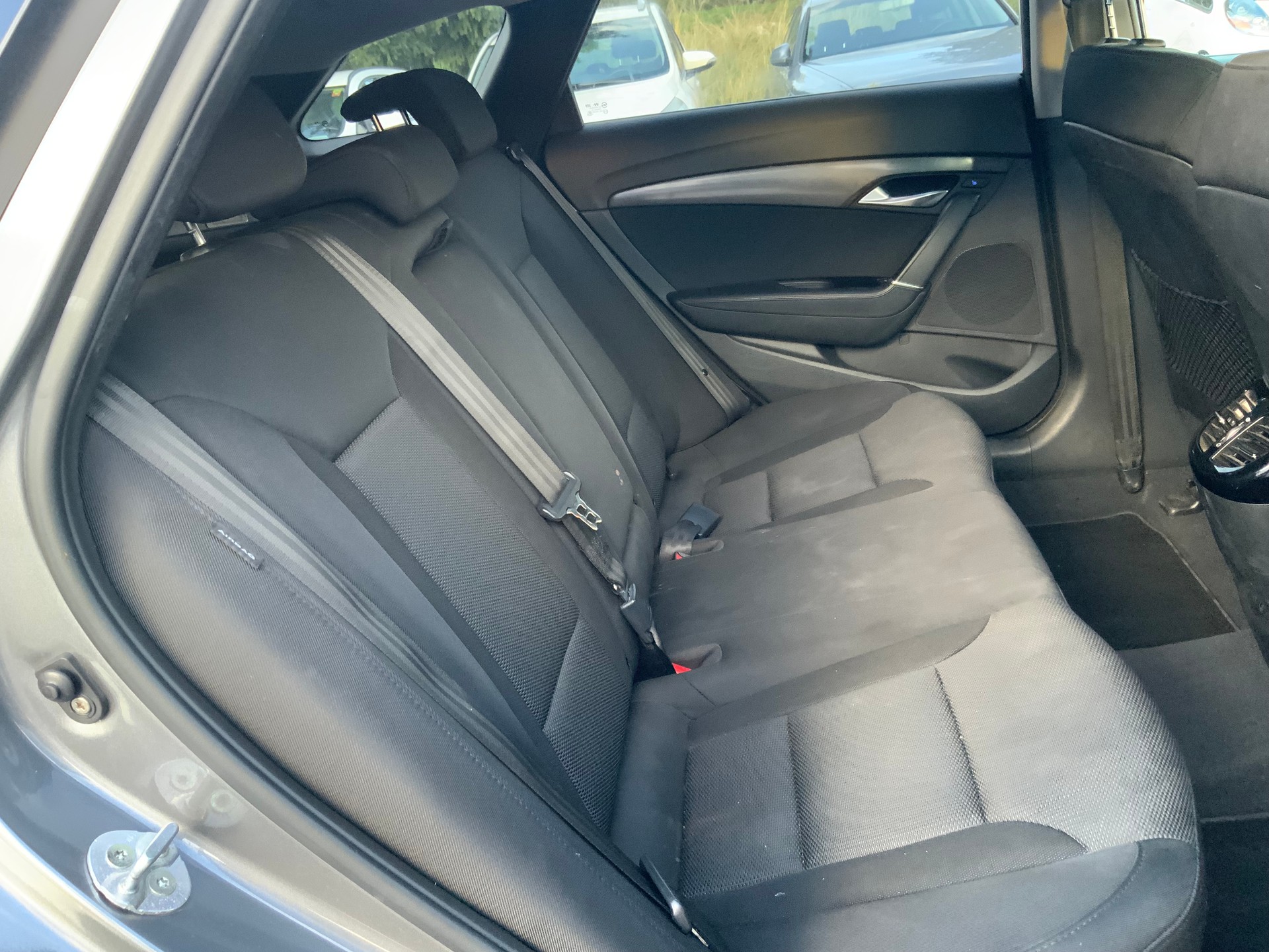 HYUNDAI i40 Wagon 1.7 CRDI Style Automatic-image-13