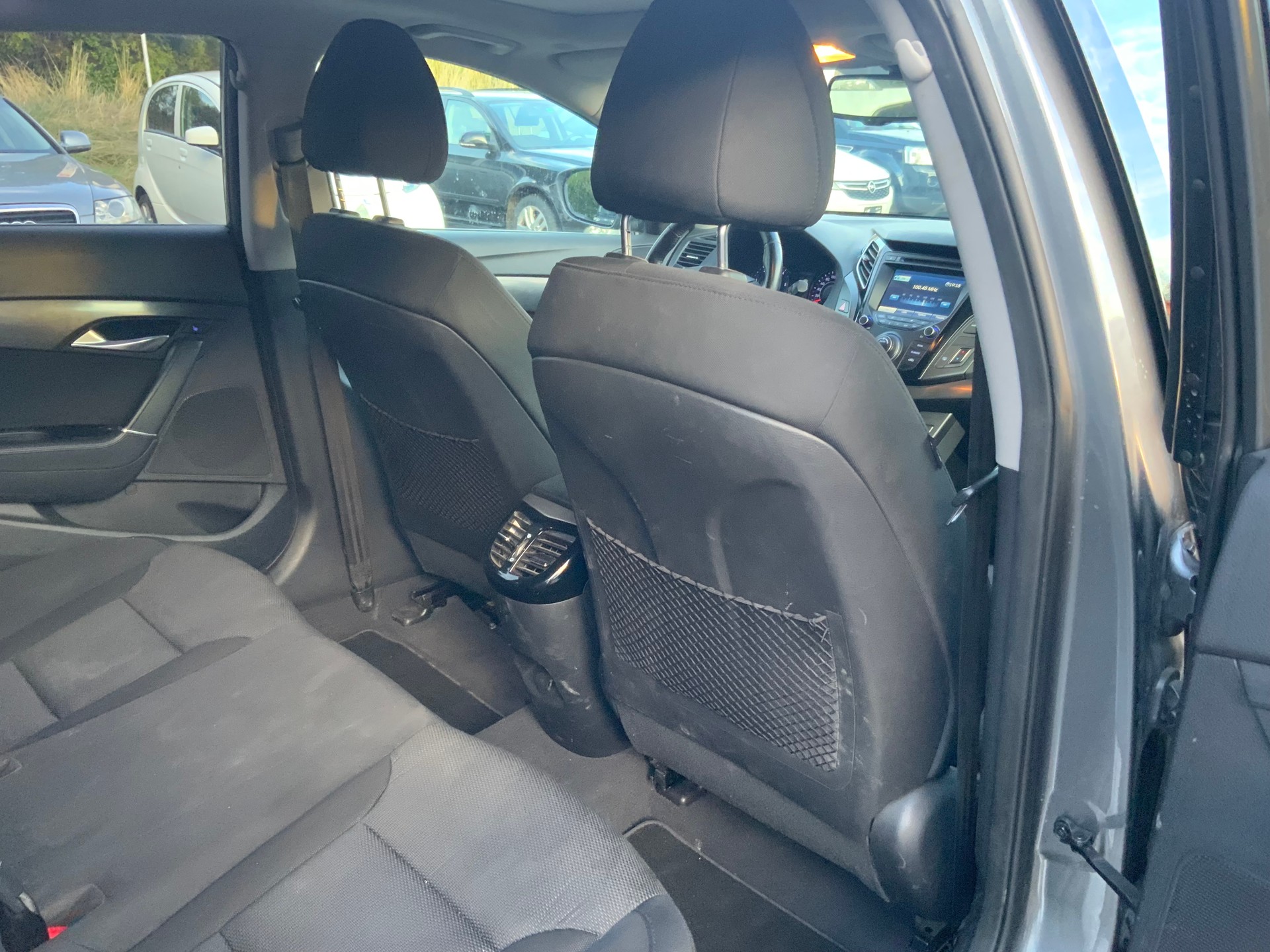 HYUNDAI i40 Wagon 1.7 CRDI Style Automatic-image-12