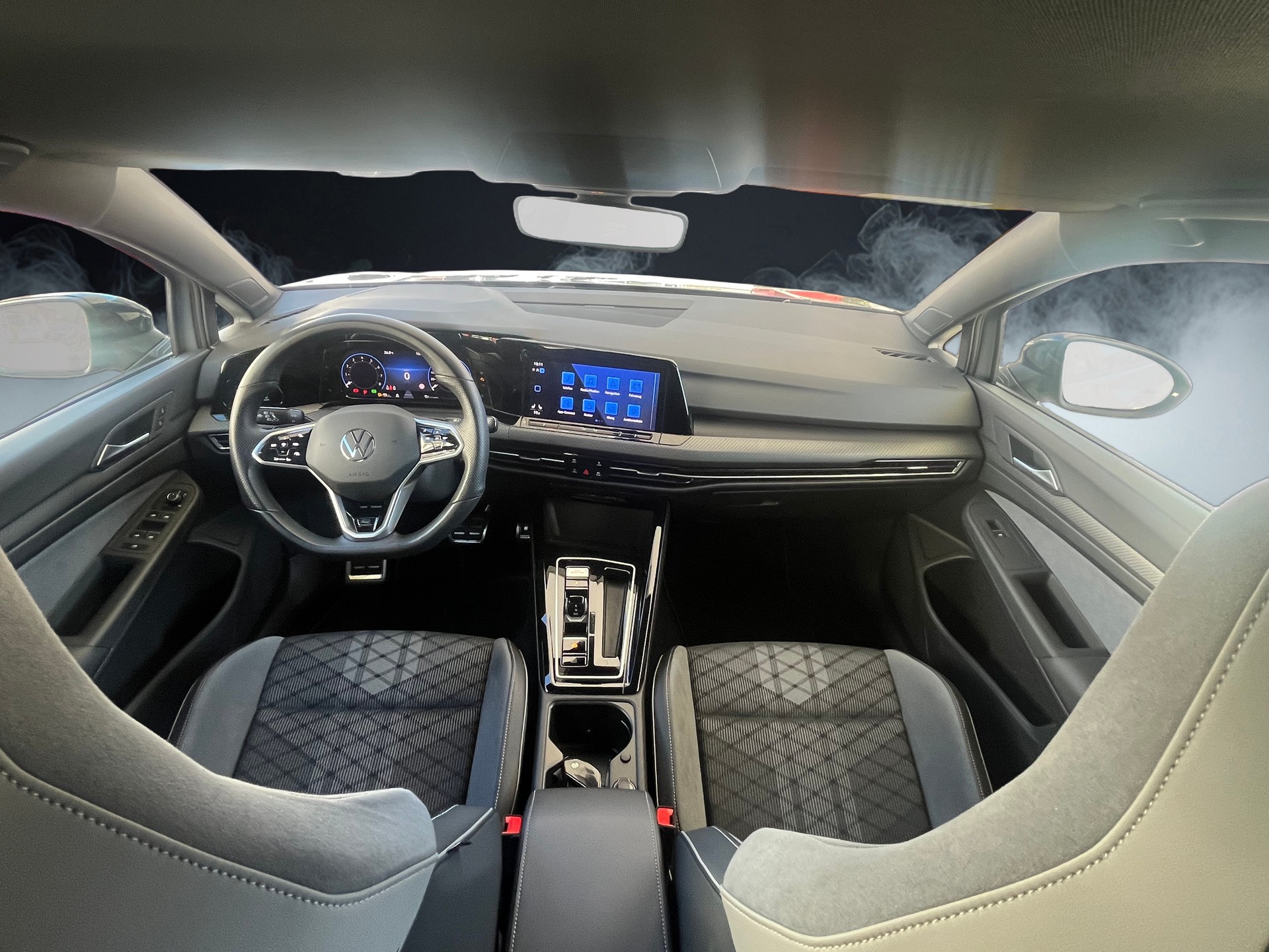 VW Golf 1.5 eTSI mHEV ACT R-Line DSG-image-7