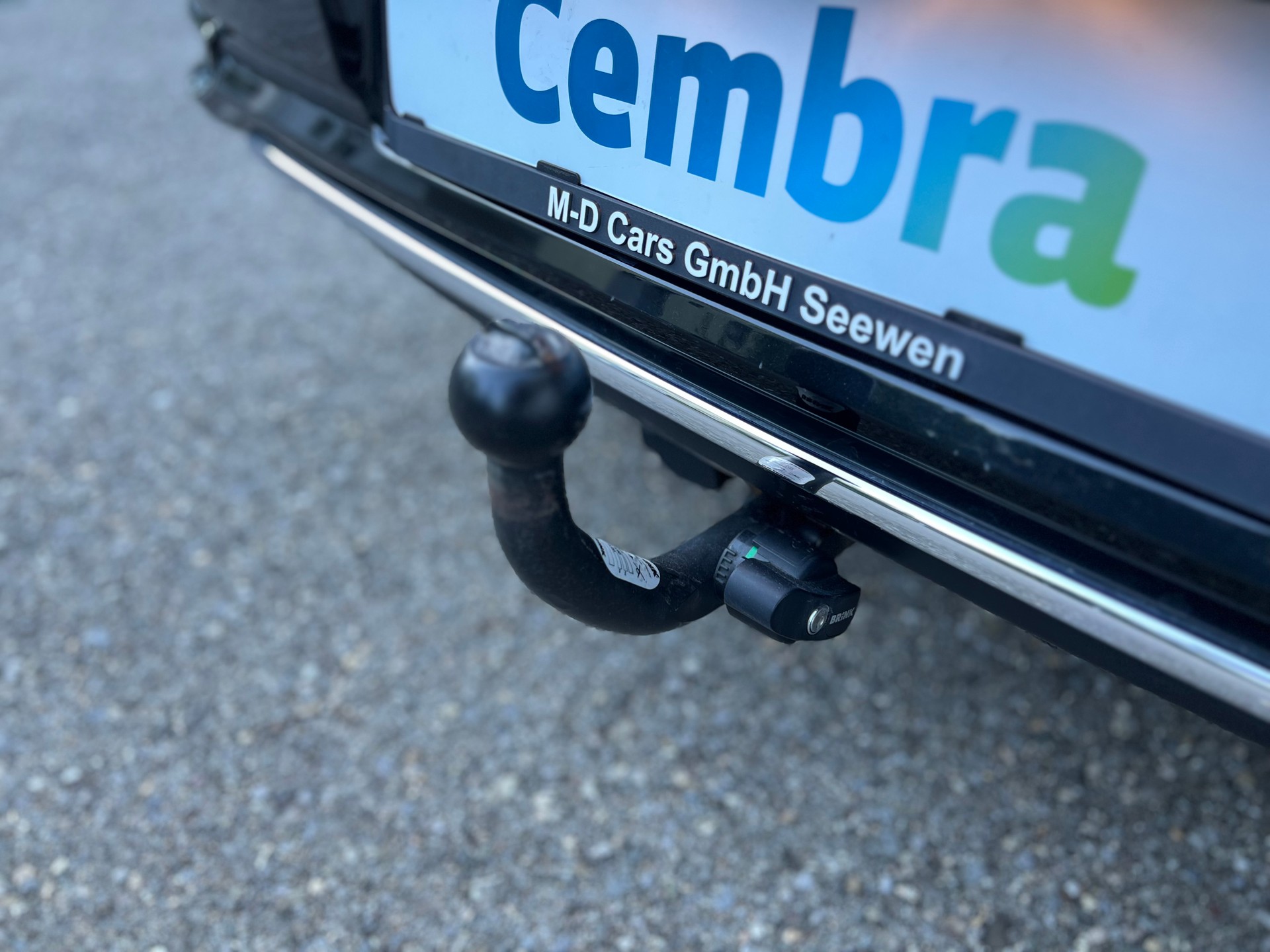 TOYOTA Auris 1.8 HSD Trend e-CVT-image-26