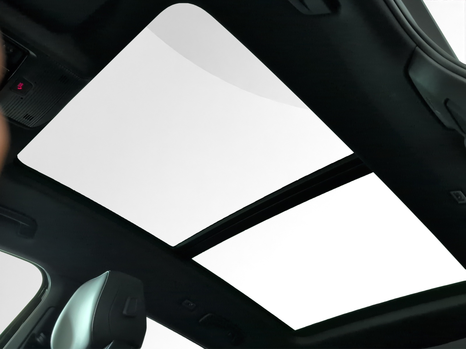 VW Tiguan 2.0 TSI DSG R-Line United 4Motion-image-14
