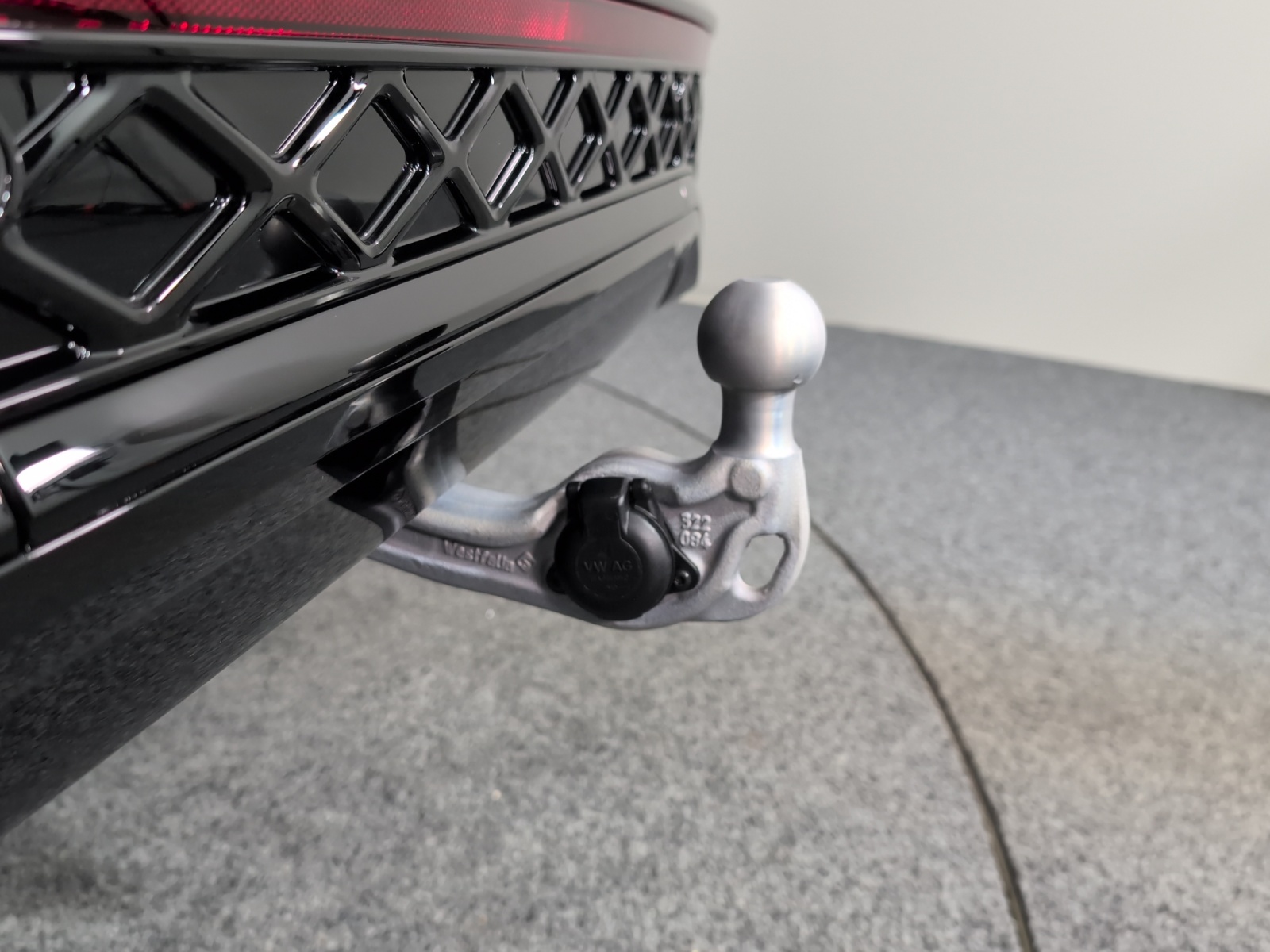 VW Tiguan 2.0 TSI DSG R-Line United 4Motion-image-17