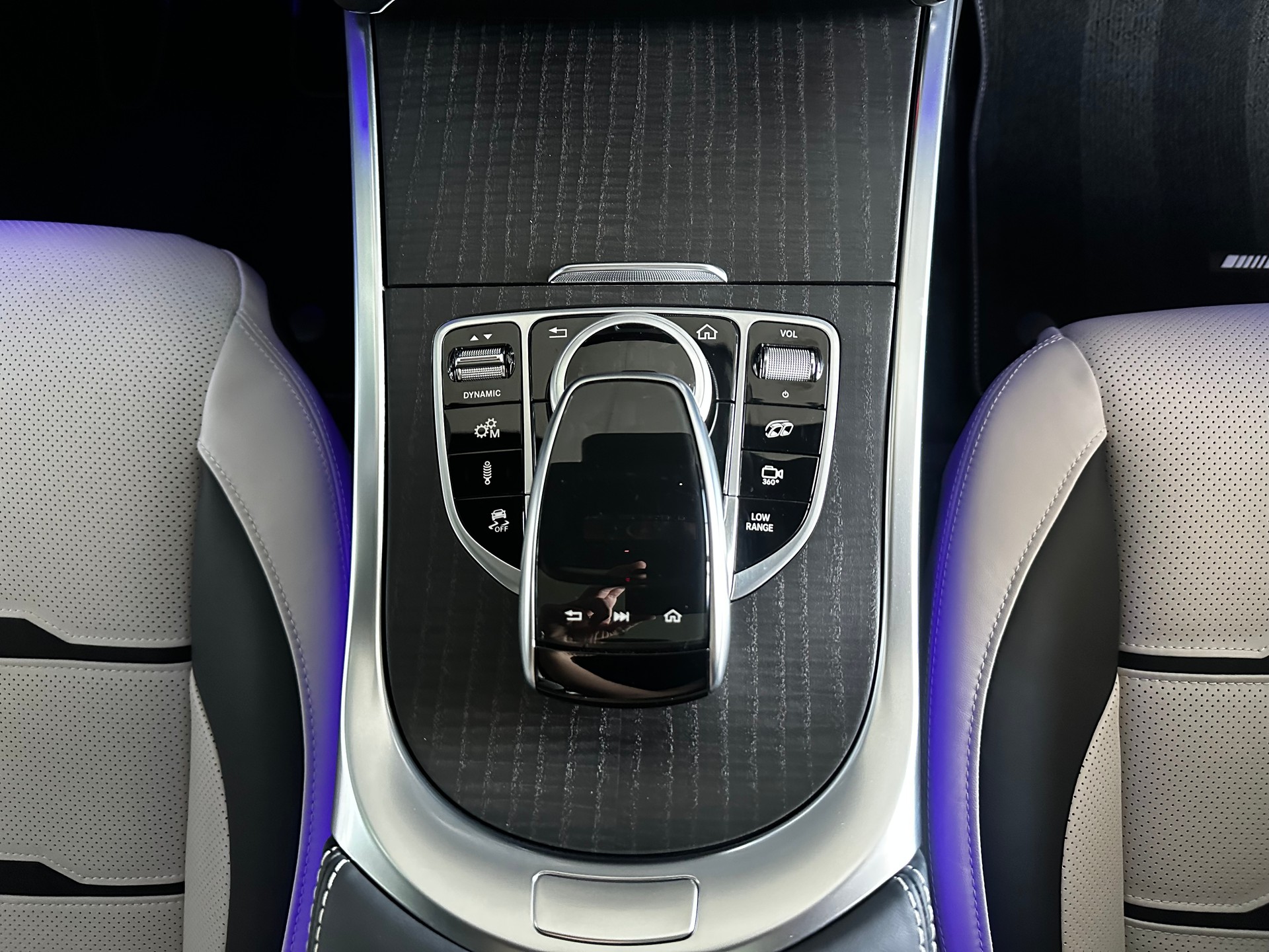 MERCEDES-BENZ G 63 AMG-image-9