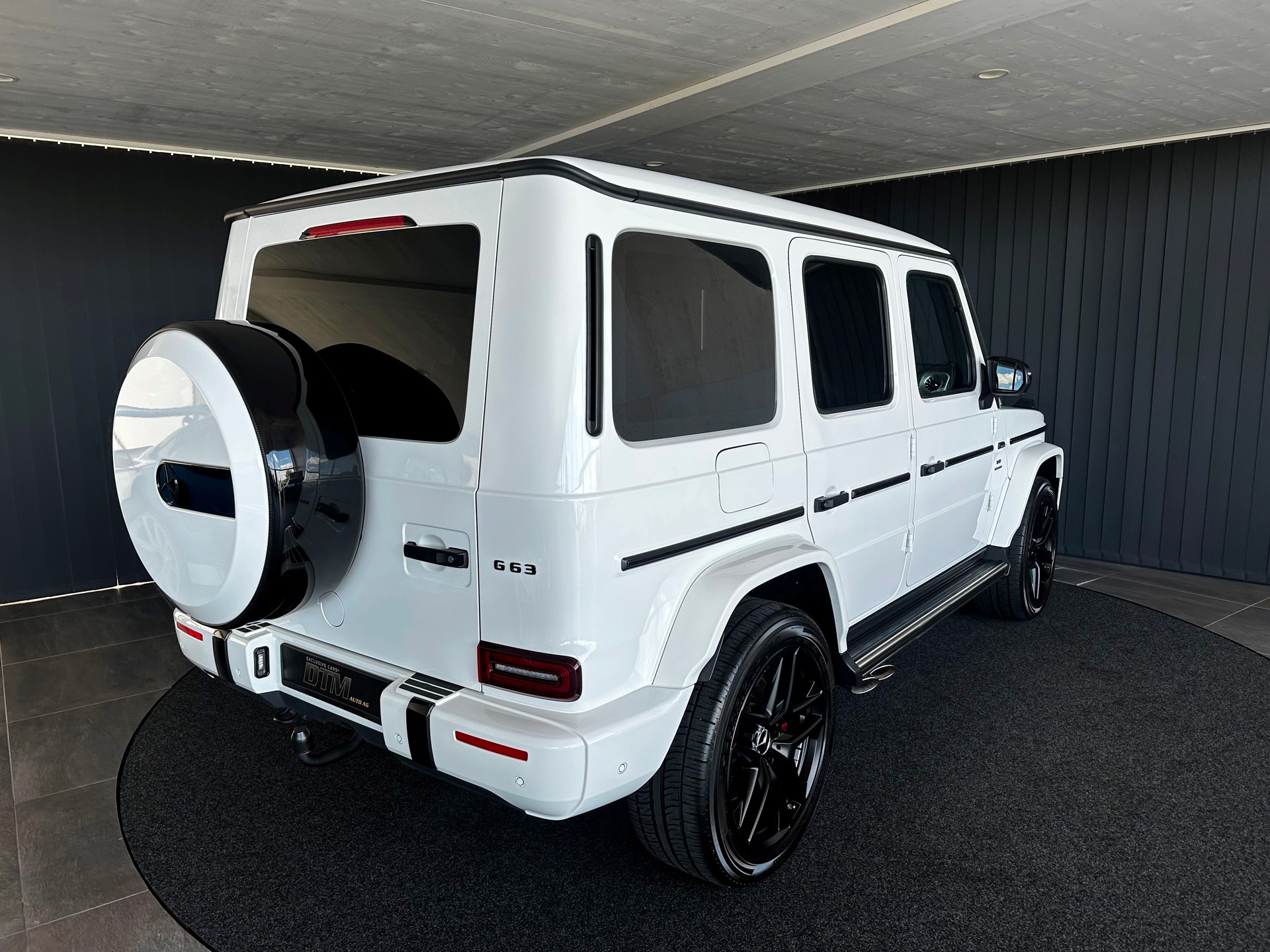 MERCEDES-BENZ G 63 AMG-image-3
