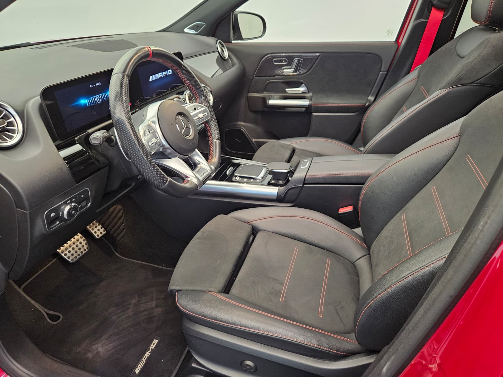 MERCEDES-BENZ GLA 35 AMG 4Matic 8G-Speedshift DCT-image-10