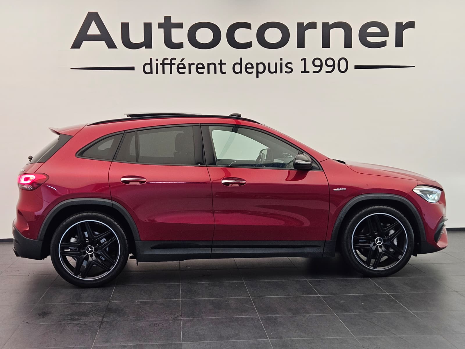 MERCEDES-BENZ GLA 35 AMG 4Matic 8G-Speedshift DCT-image-5