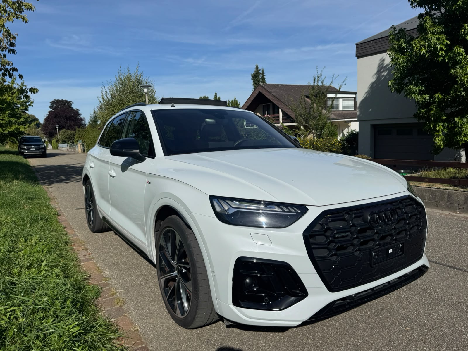 AUDI 2.0 40 TDI Black Edition quattro S-Tronic-image-7