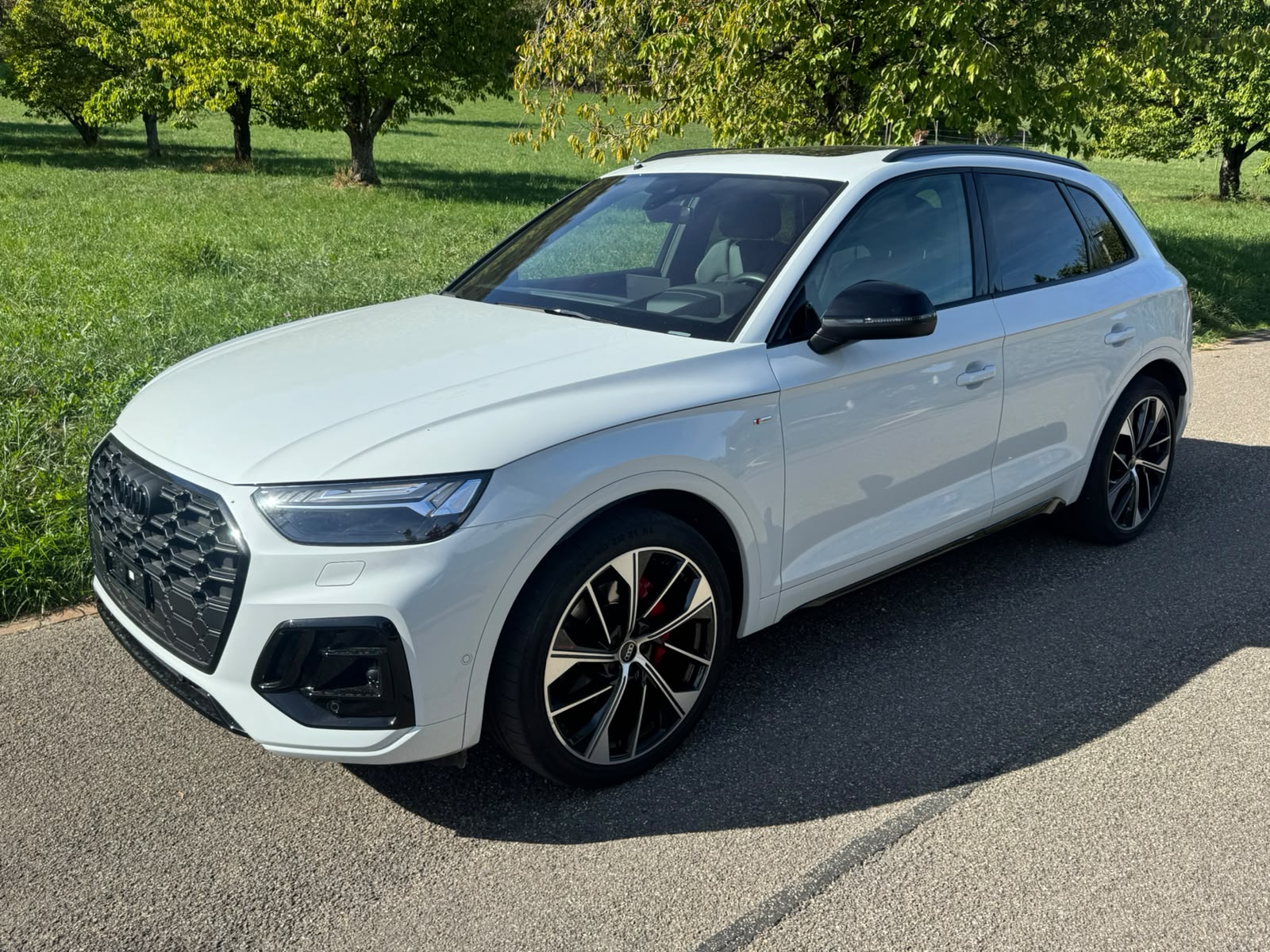 AUDI 2.0 40 TDI Black Edition quattro S-Tronic-image-0