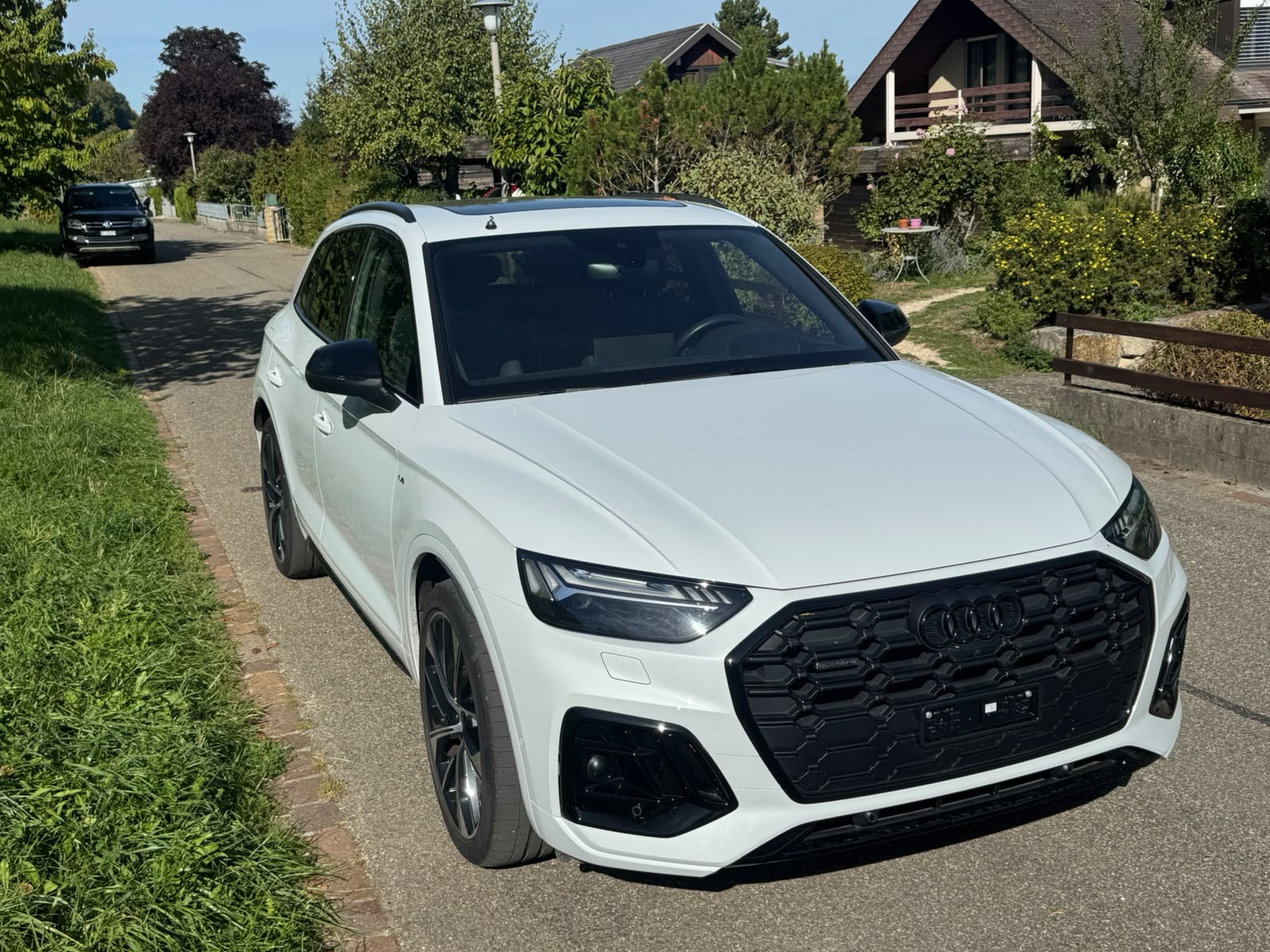 AUDI 2.0 40 TDI Black Edition quattro S-Tronic-image-1