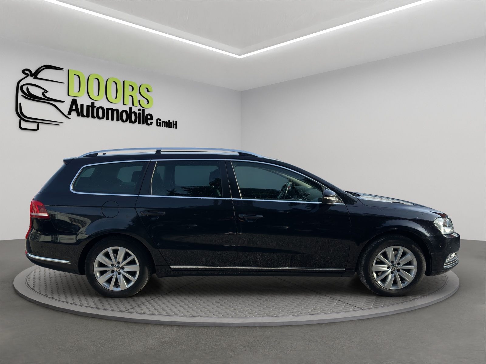 VW Passat Variant 2.0 TDI BMT Trendline-image-7