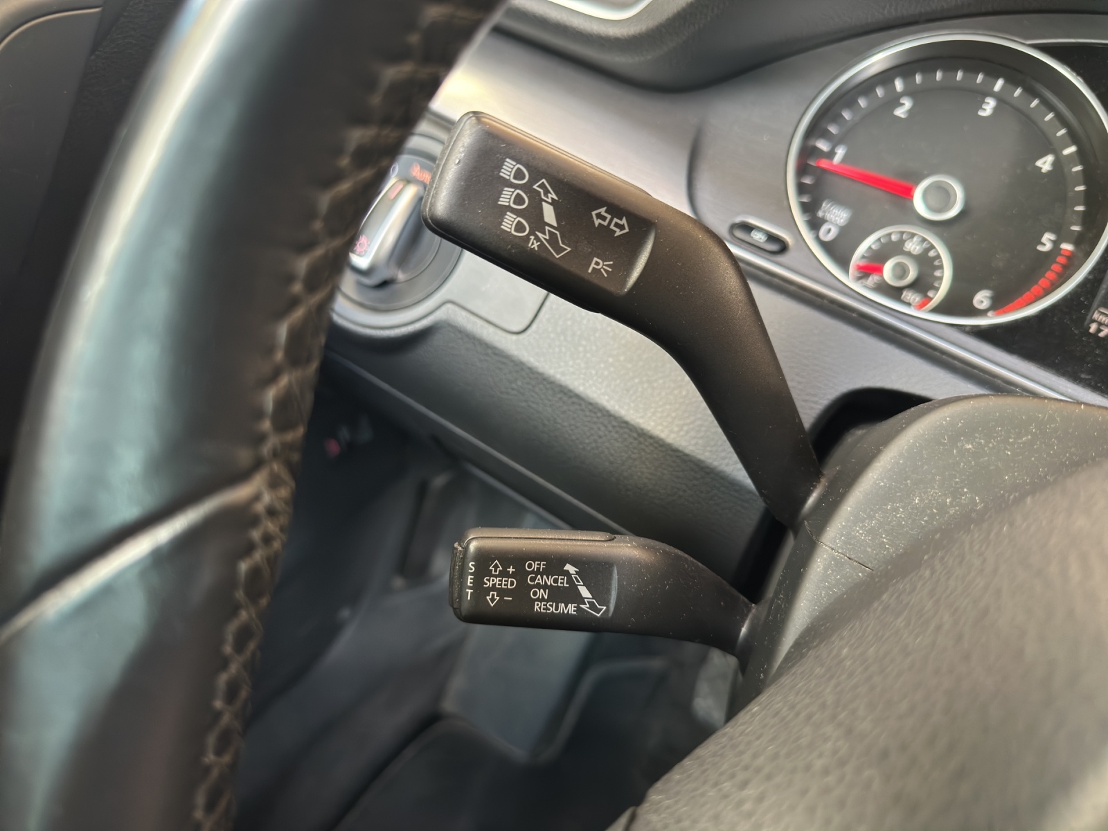 VW Passat Variant 2.0 TDI BMT Trendline-image-10