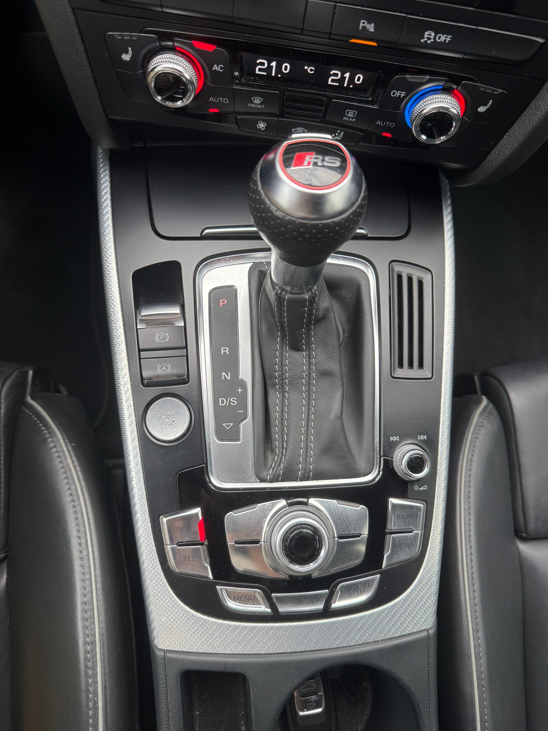 AUDI RS4 Avant 4.2 FSI V8 quattro S-tronic-image-23