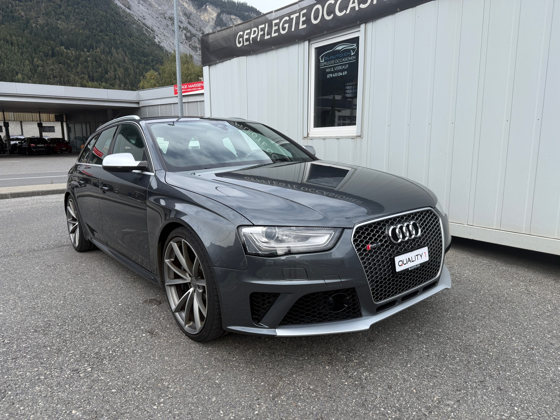 AUDI RS4 Avant 4.2 FSI V8 quattro S-tronic-image-1