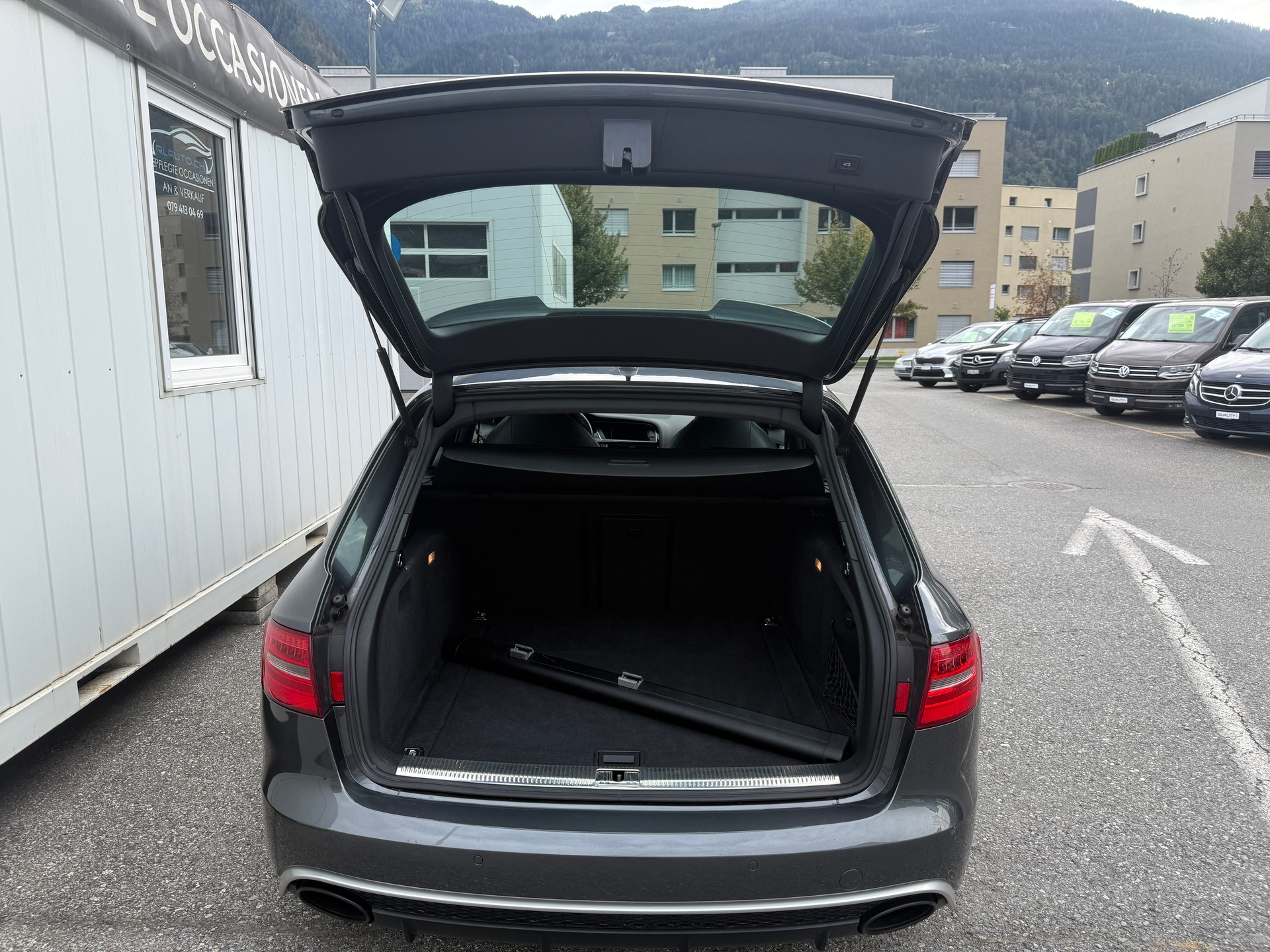 AUDI RS4 Avant 4.2 FSI V8 quattro S-tronic-image-5