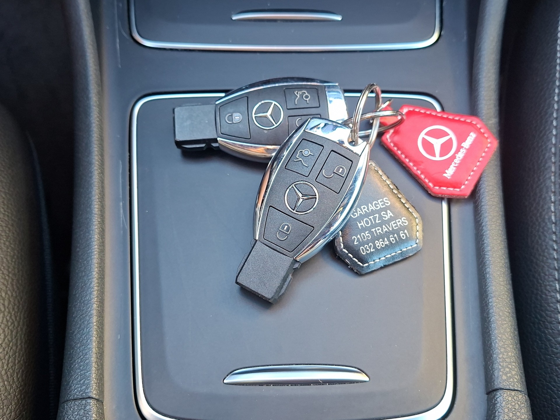 MERCEDES-BENZ GLA 200 Style 7G-DCT-image-25