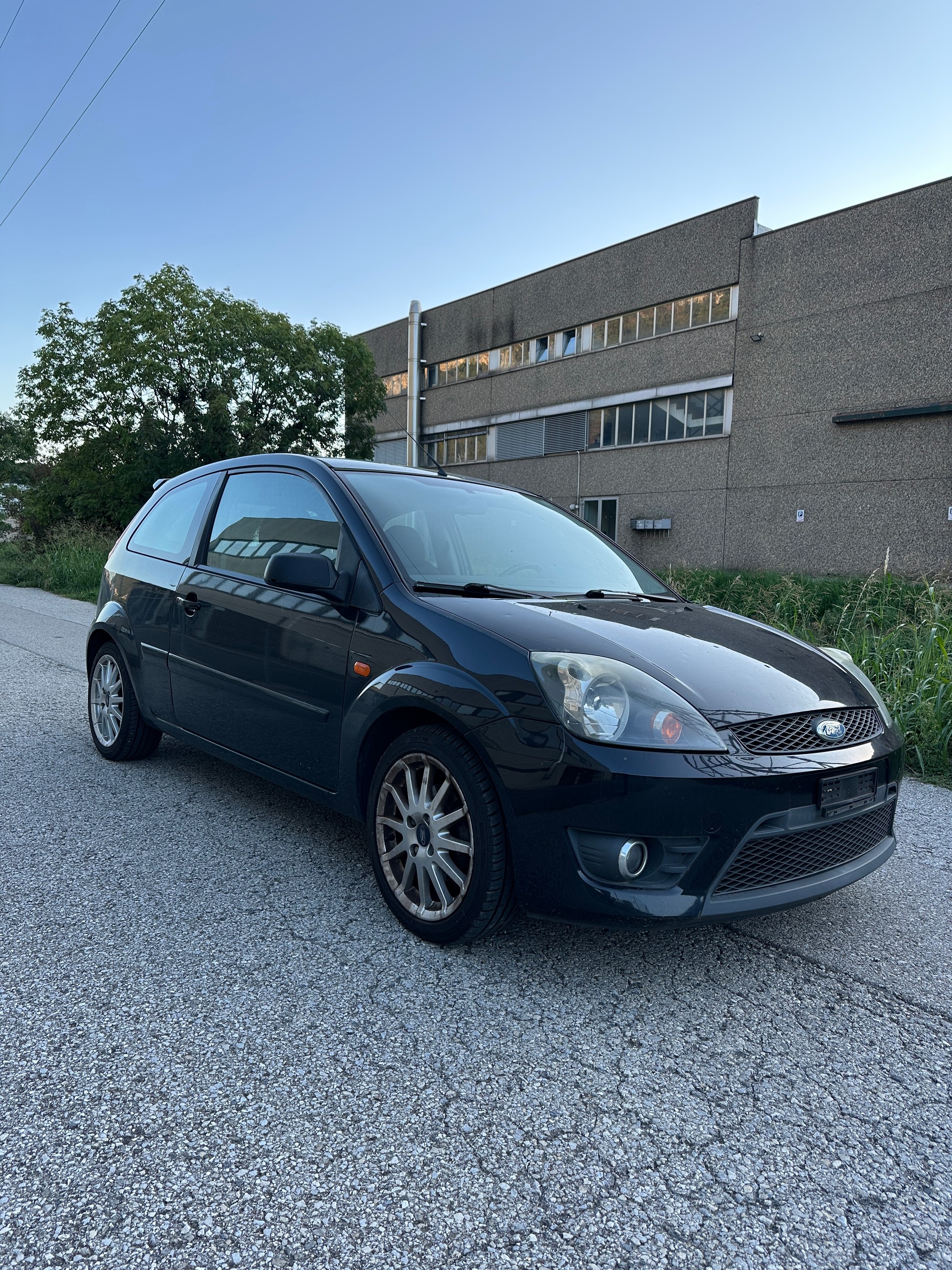 FORD Fiesta 1.6 16V S-image-1