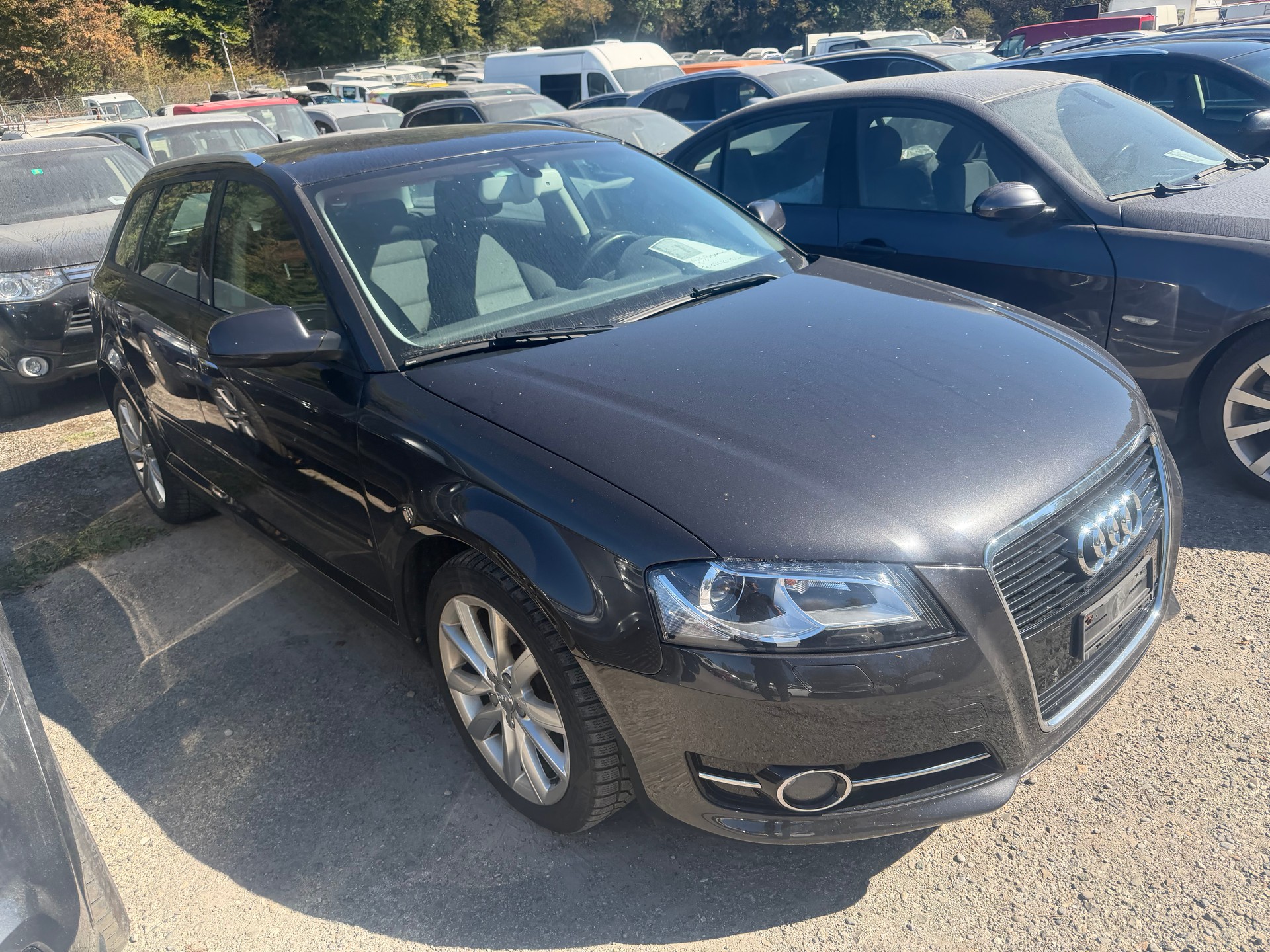AUDI A3 Sportback 1.6 TDI Ambition-image-1