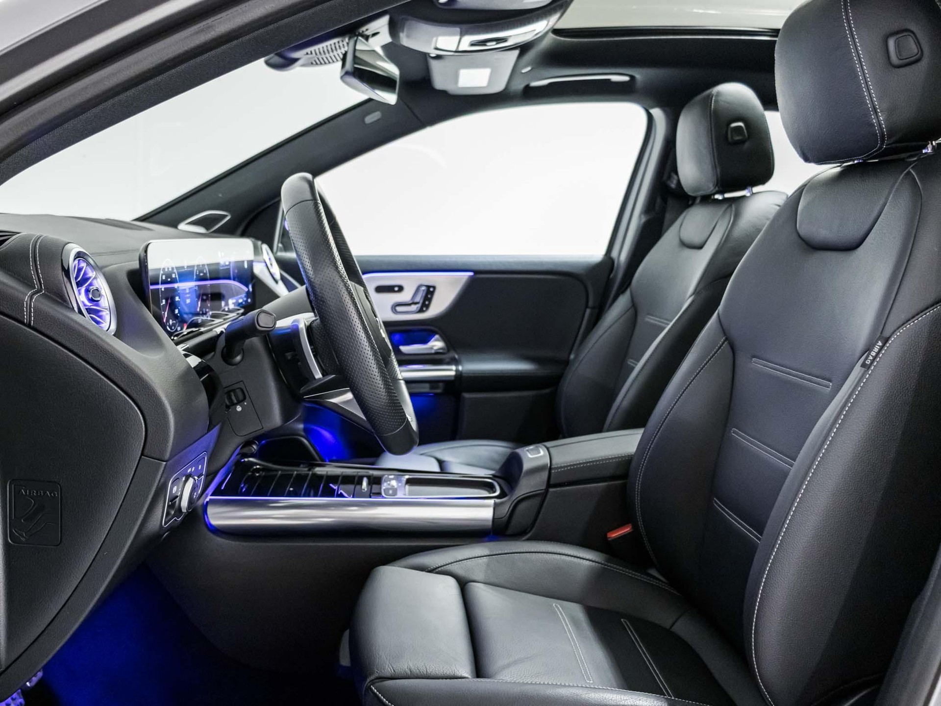 MERCEDES-BENZ GLA 220 d AMG Line 4matic-image-6
