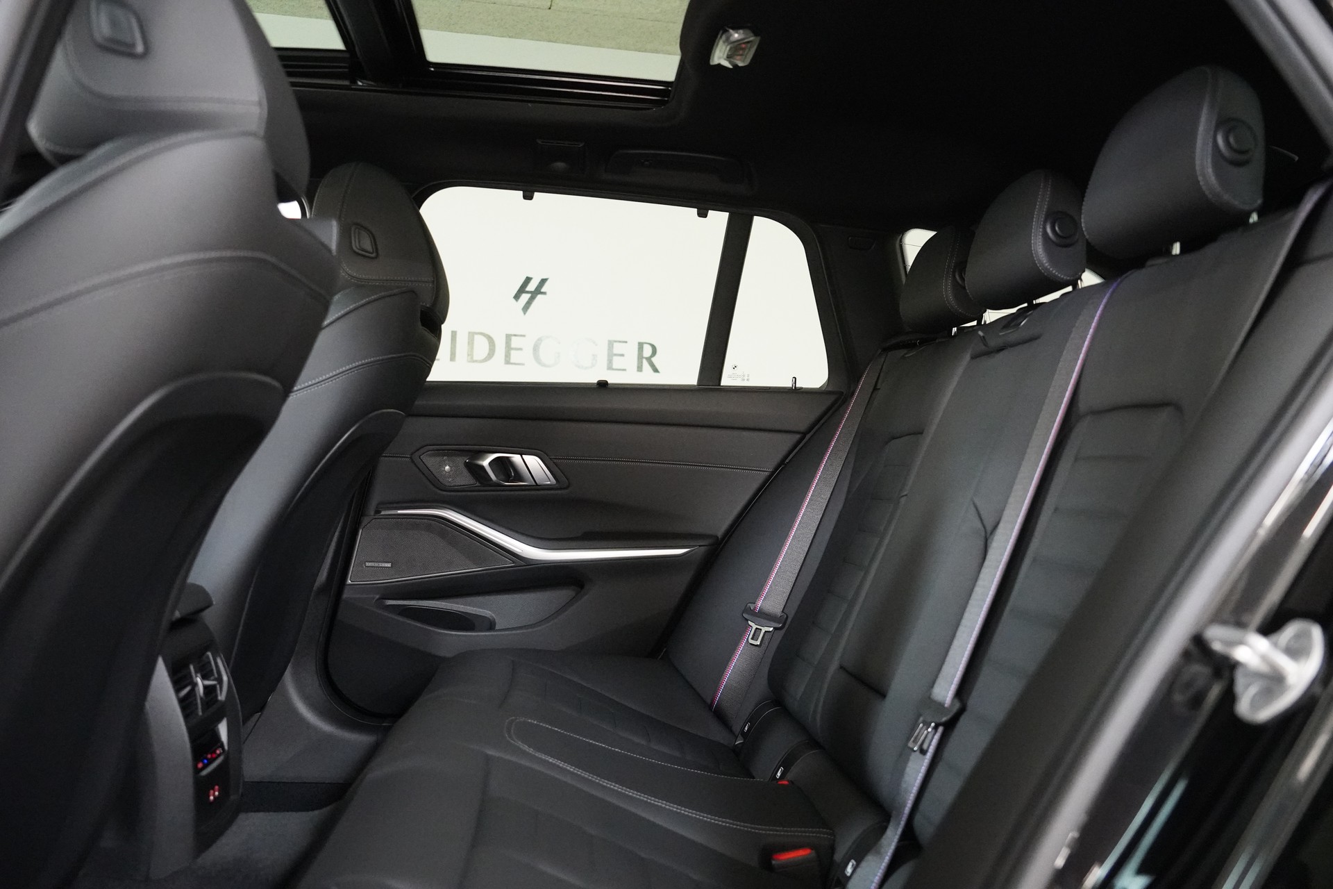 BMW M340i xDrive 48V Touring Steptronic M Sport Pro-image-12