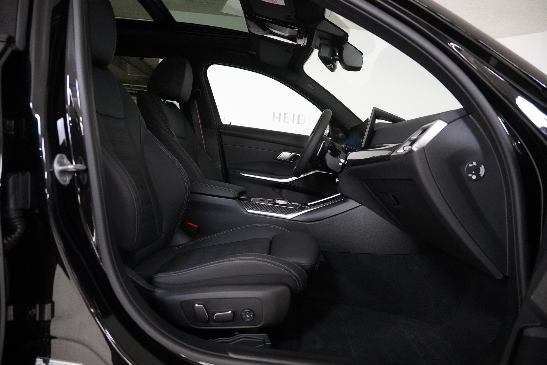 BMW M340i xDrive 48V Touring Steptronic M Sport Pro-image-13