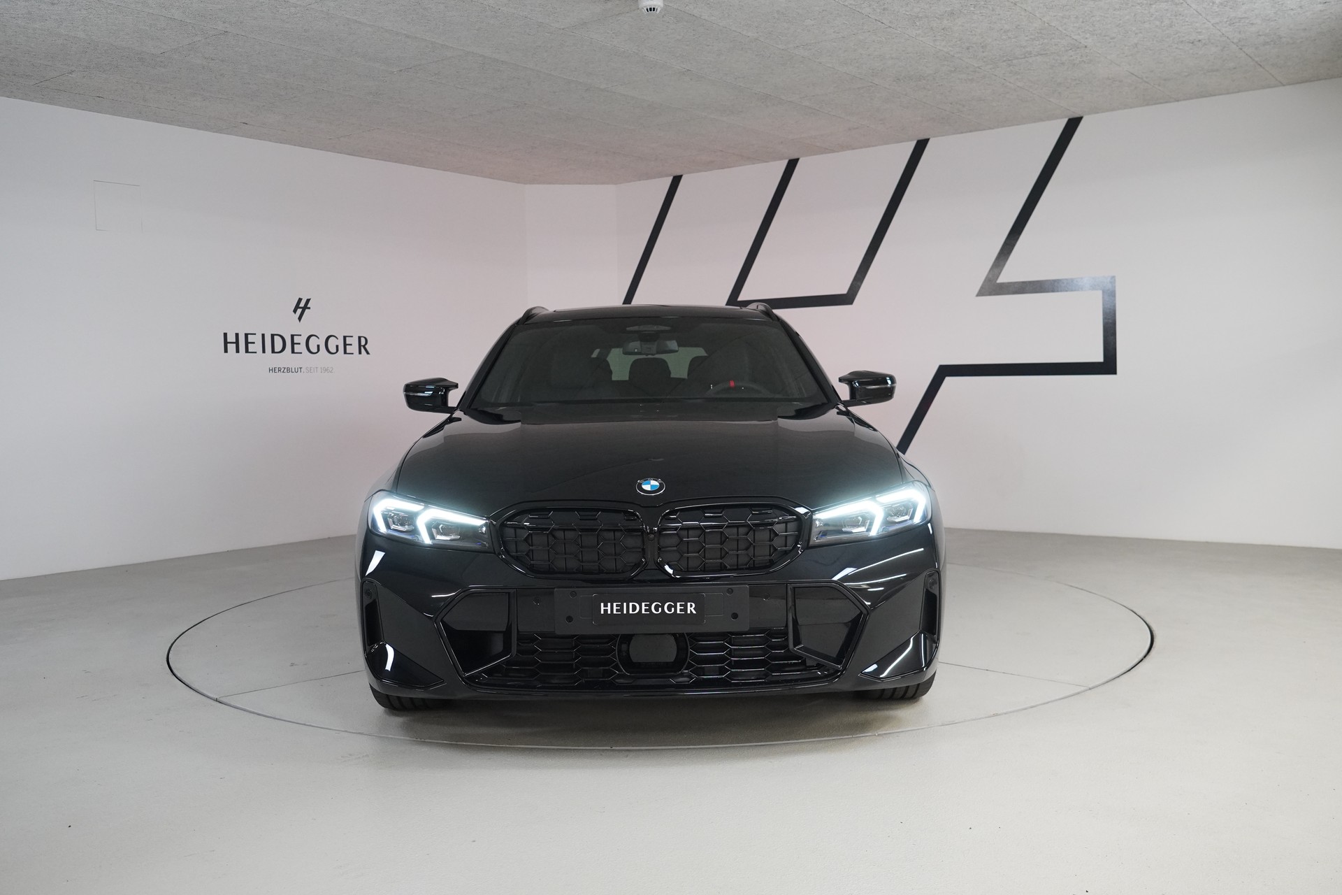BMW M340i xDrive 48V Touring Steptronic M Sport Pro-image-1