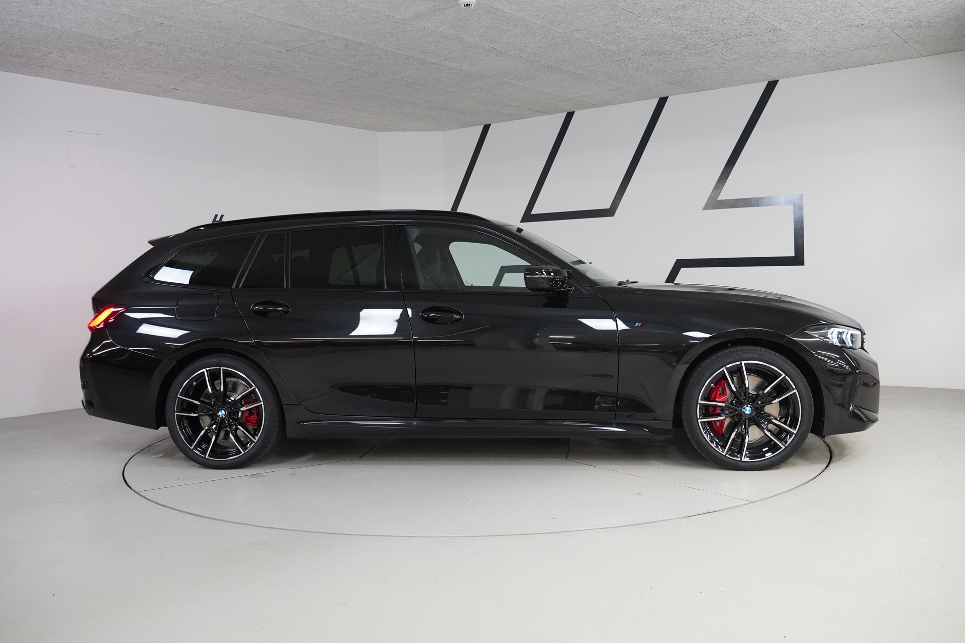 BMW M340i xDrive 48V Touring Steptronic M Sport Pro-image-3
