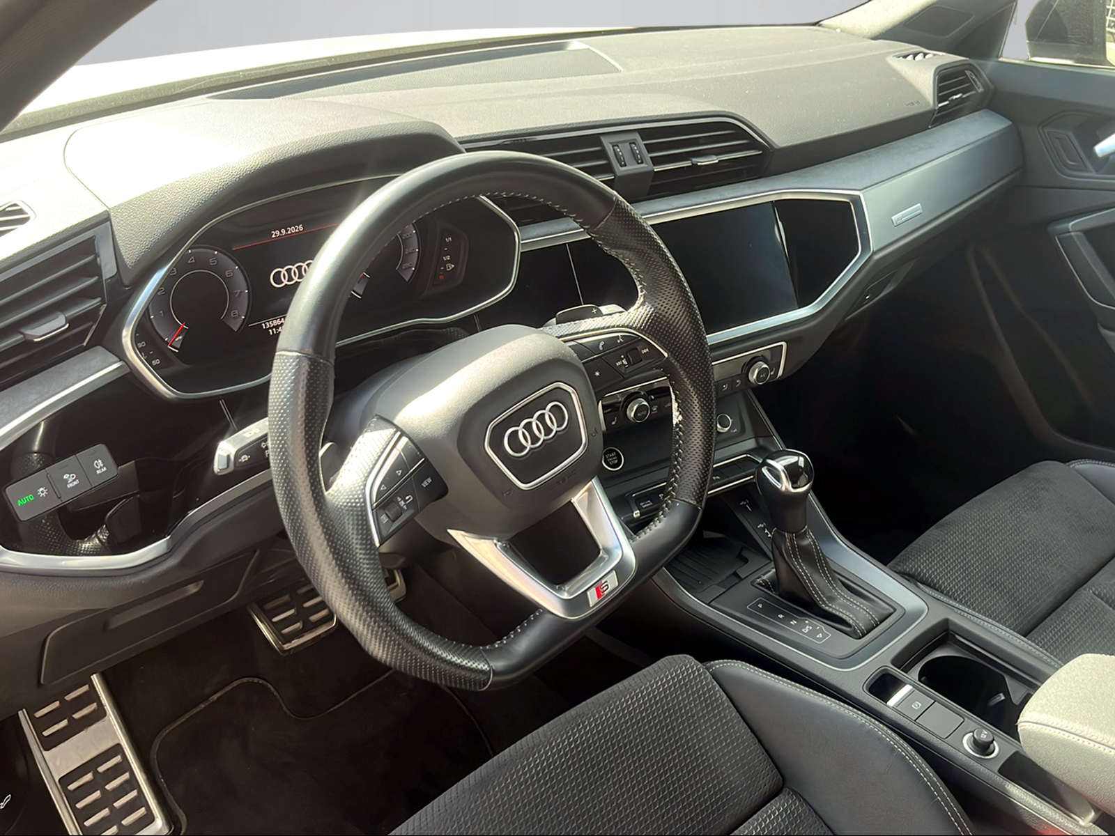 AUDI Q3 Sportback 35 TFSI S-tronic-showroom-element-3
