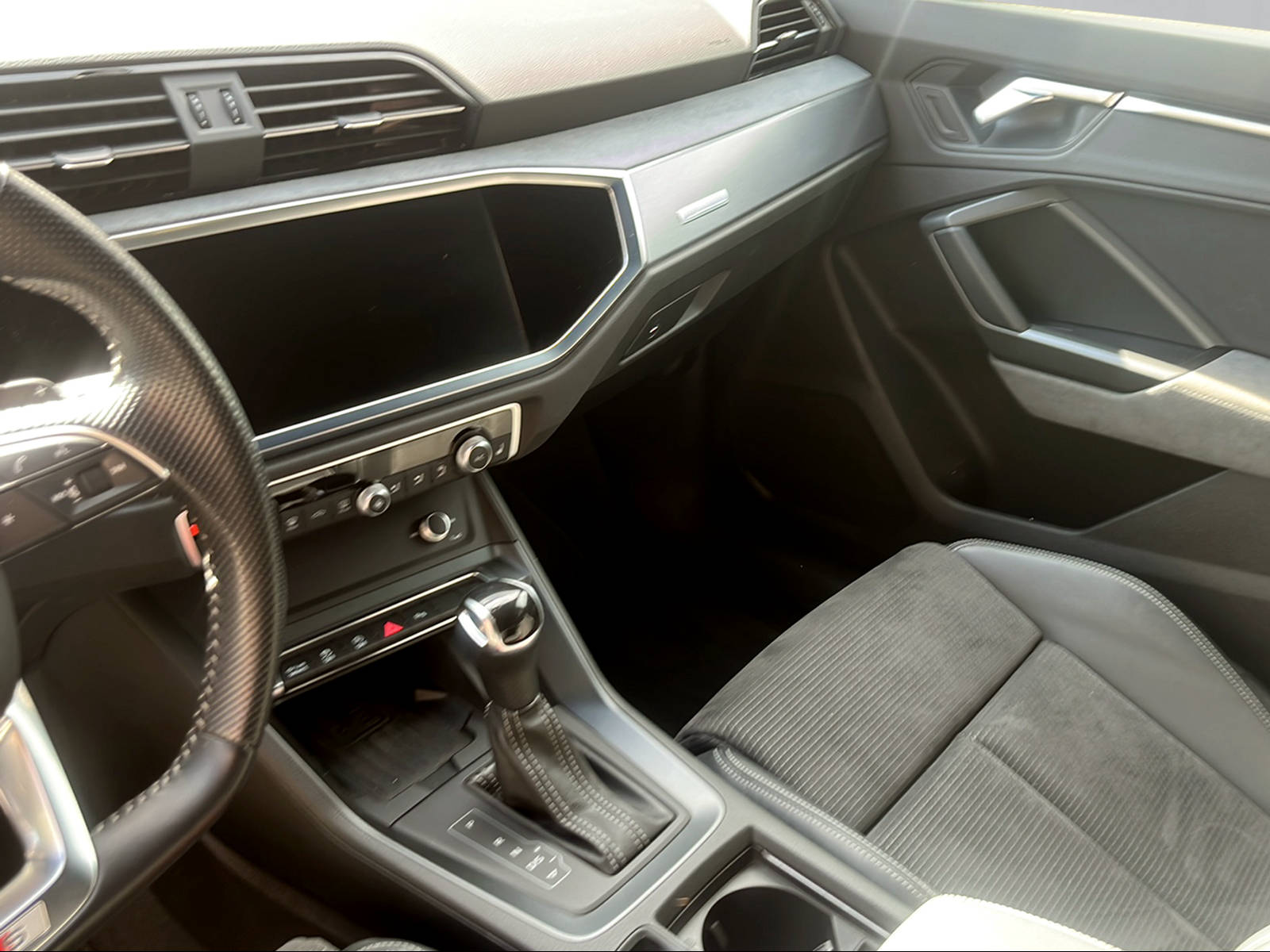 AUDI Q3 Sportback 35 TFSI S-tronic-image-4