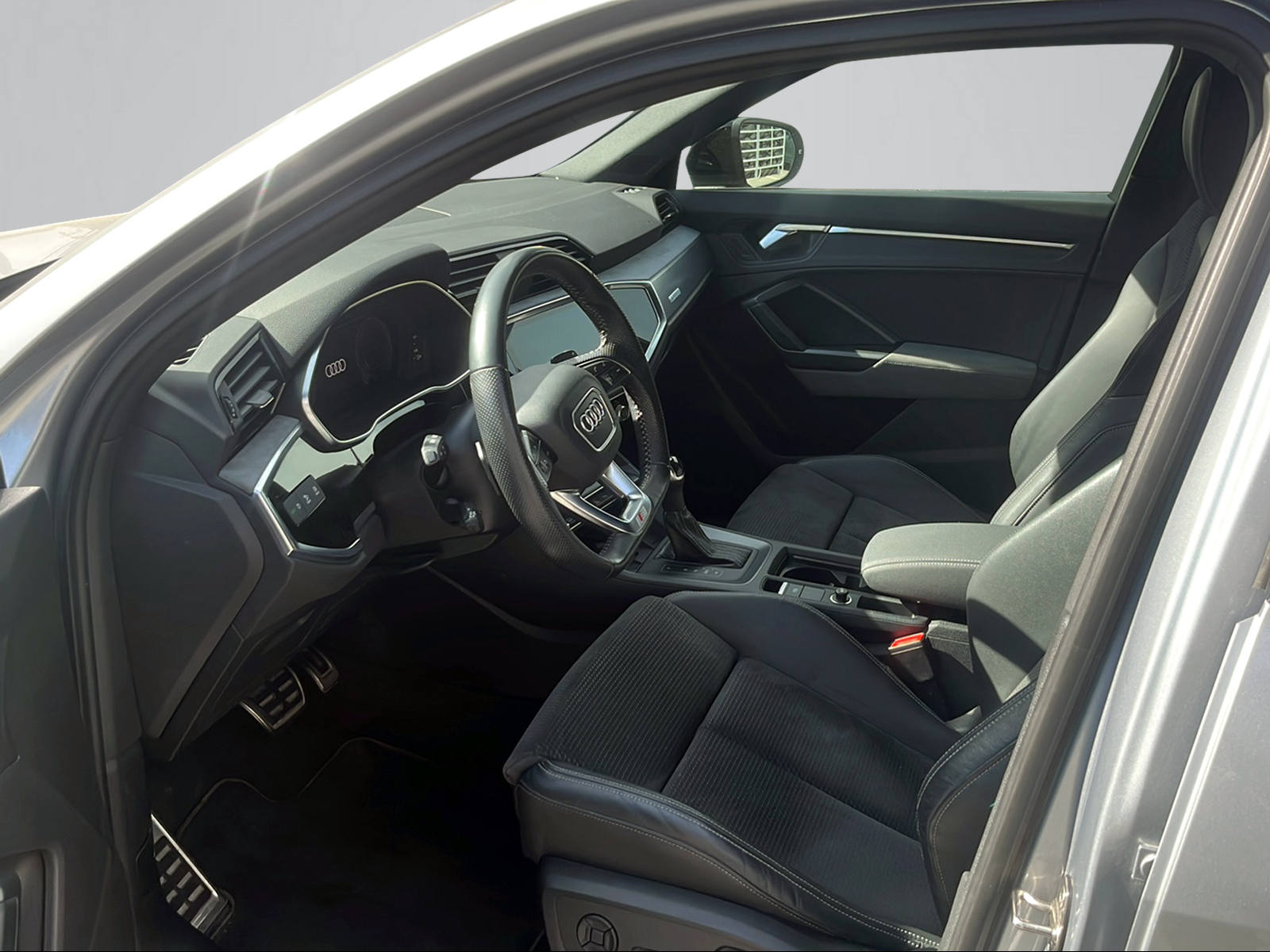 AUDI Q3 Sportback 35 TFSI S-tronic-showroom-element-1
