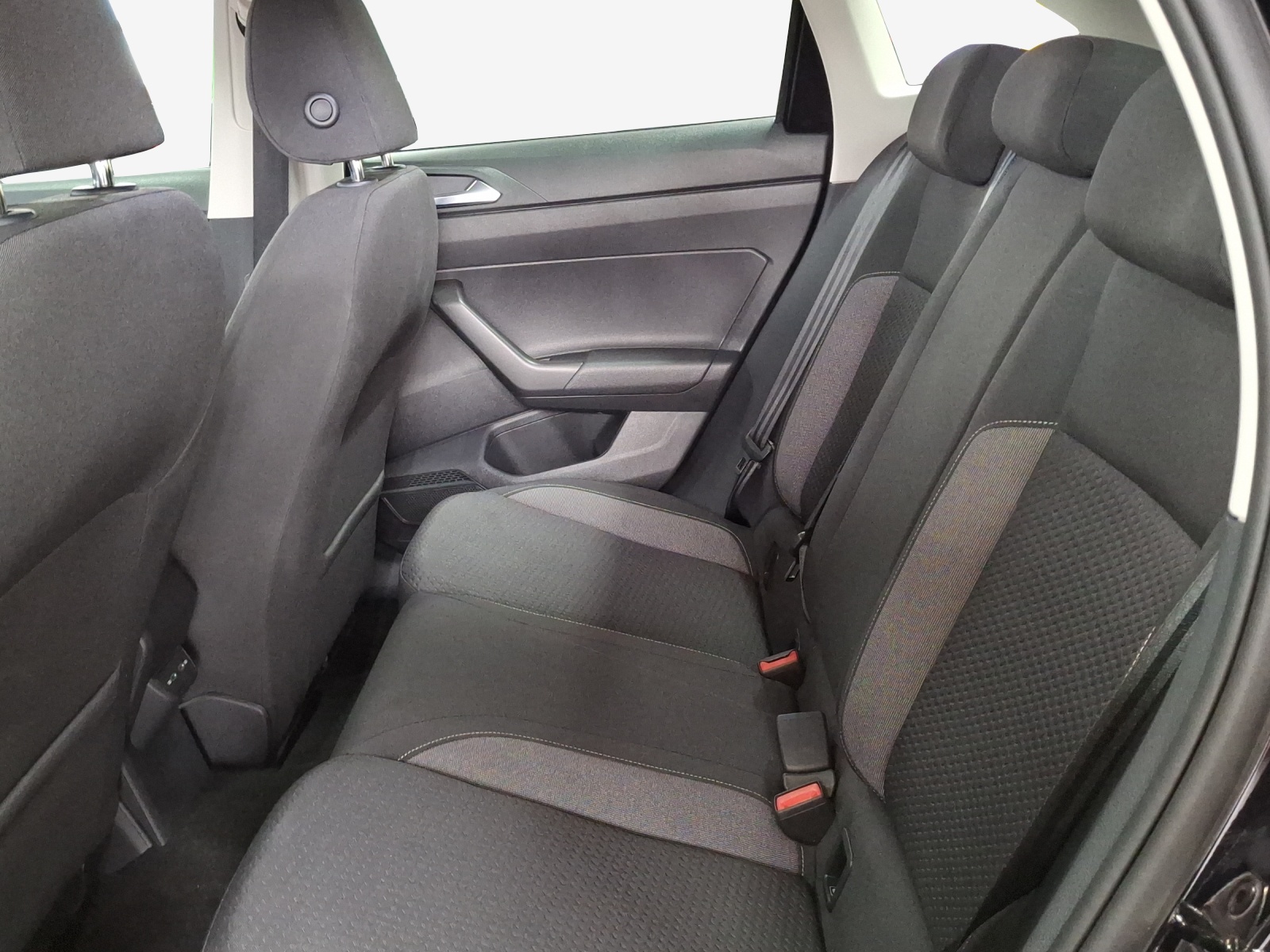 VW Taigo 1.0 TSI Life DSG-image-11