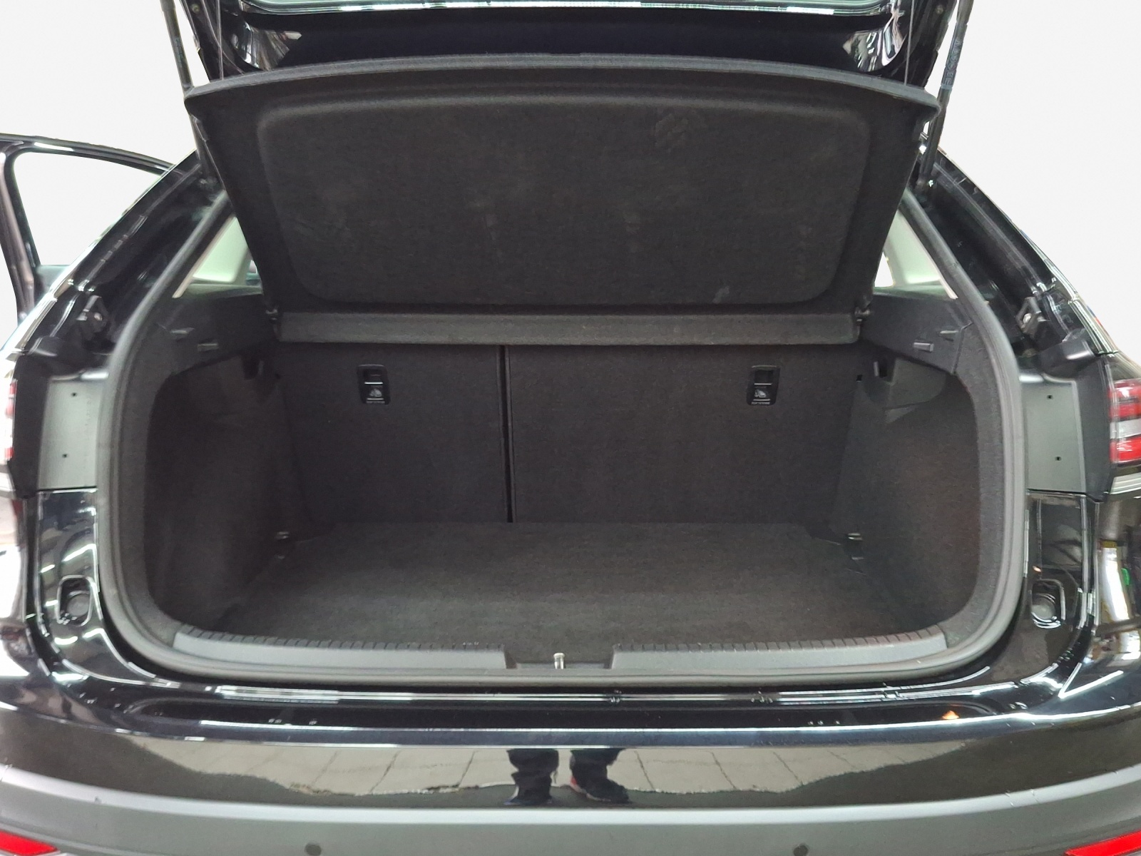 VW Taigo 1.0 TSI Life DSG-image-12