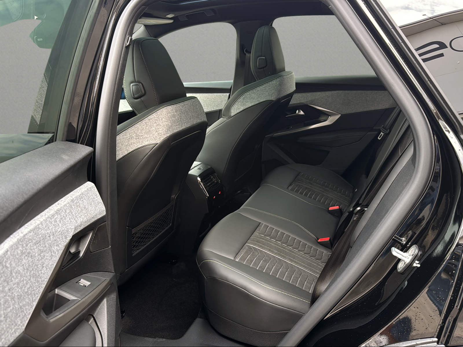 PEUGEOT 3008 145 e-DCS6 Hybrid GT Exclusive-image-7