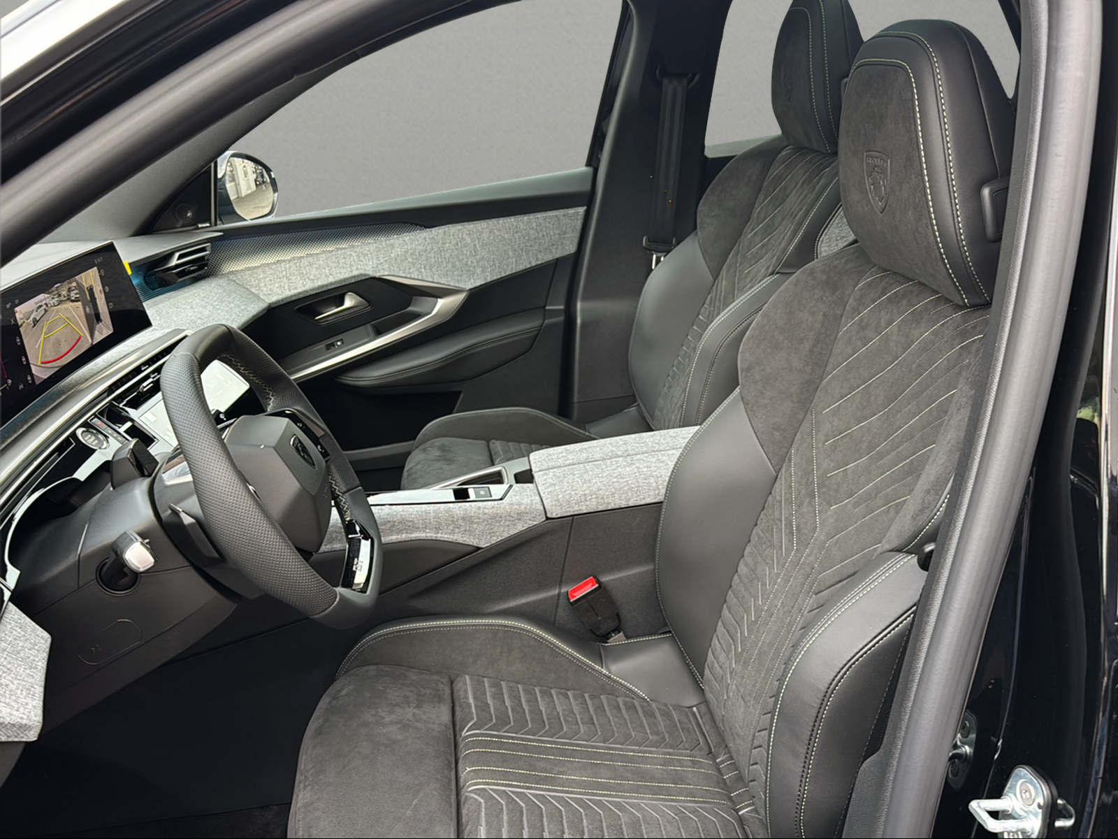 PEUGEOT 3008 145 e-DCS6 Hybrid GT Exclusive-image-3