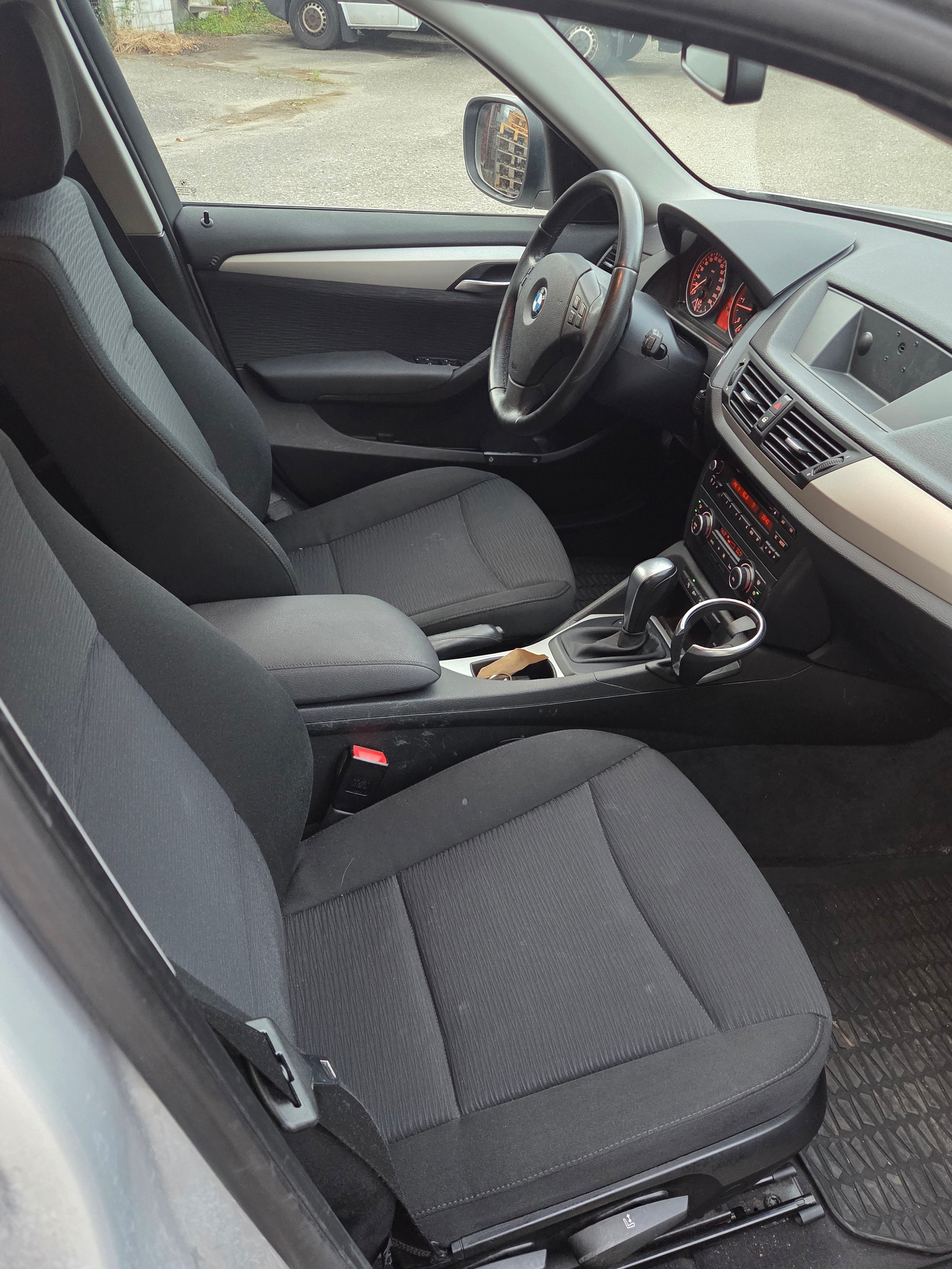 BMW X1 xDrive 20d Steptronic-image-9