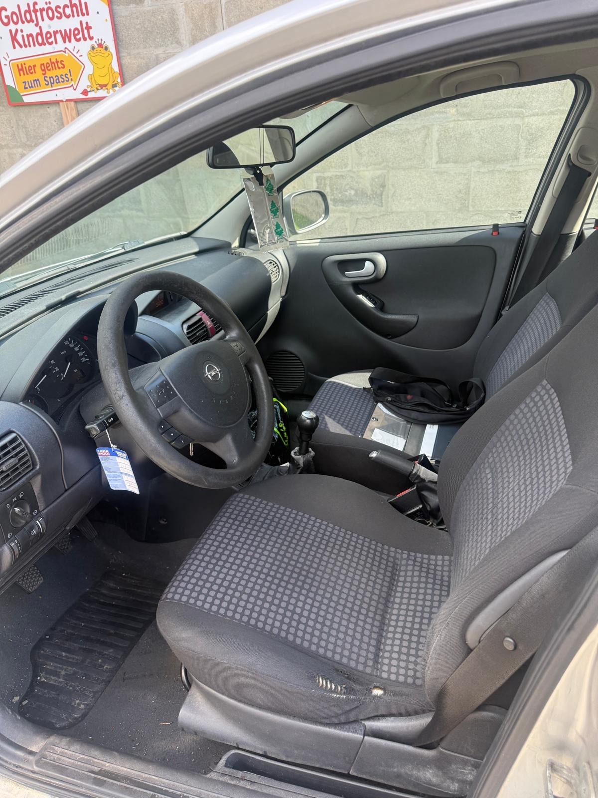 OPEL Corsa 1.2 16V Essentia-image-8