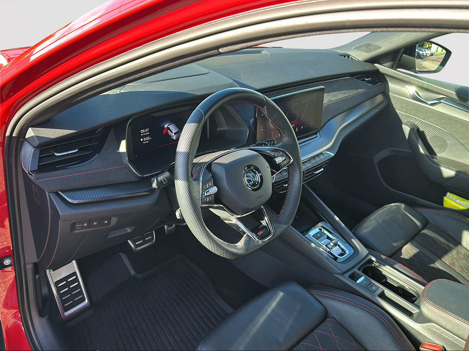 SKODA Octavia Combi 2.0 TSI DSG RS-showroom-element-3