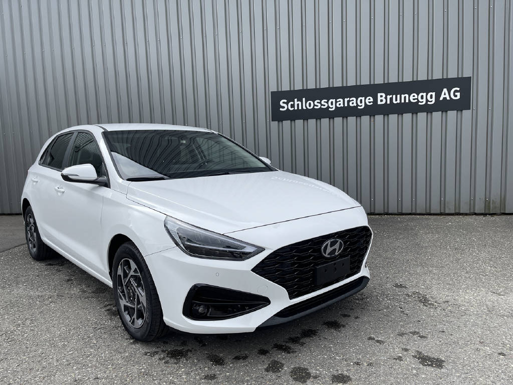 HYUNDAI i30 1.5 T-GDi Amplia 48V MH DCT-image-0