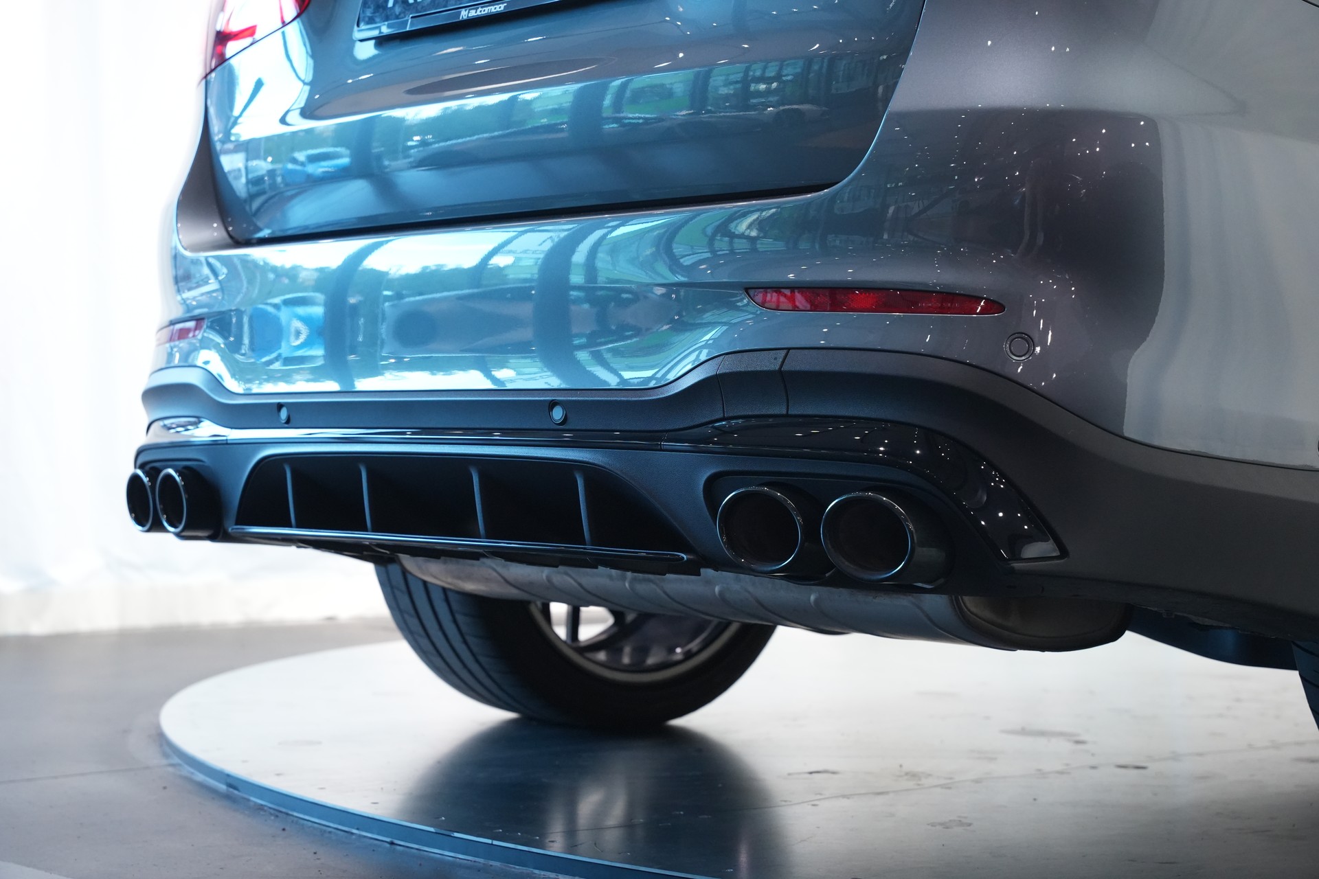 MERCEDES-BENZ GLC 43 AMG 4Matic 9G-Tronic *CH-Fahrzeug* *Pano* *Burmester*-image-40