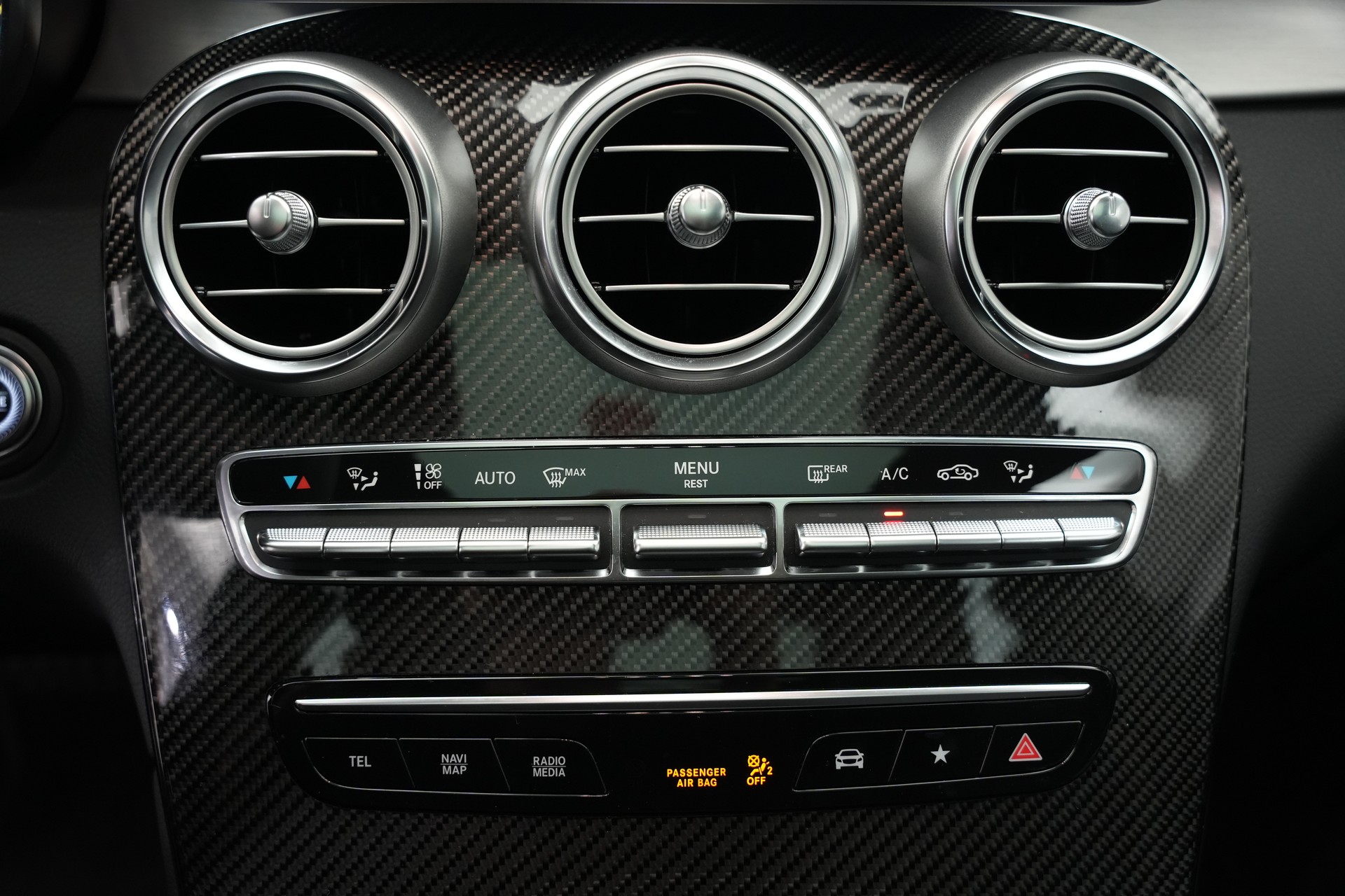 MERCEDES-BENZ GLC 43 AMG 4Matic 9G-Tronic *CH-Fahrzeug* *Pano* *Burmester*-image-24