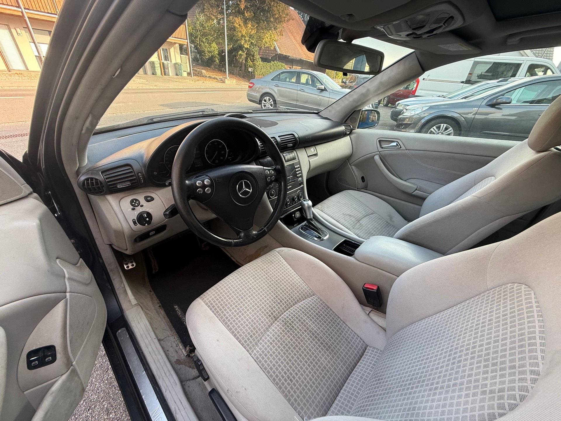 MERCEDES-BENZ C 180 Kompressor-image-8