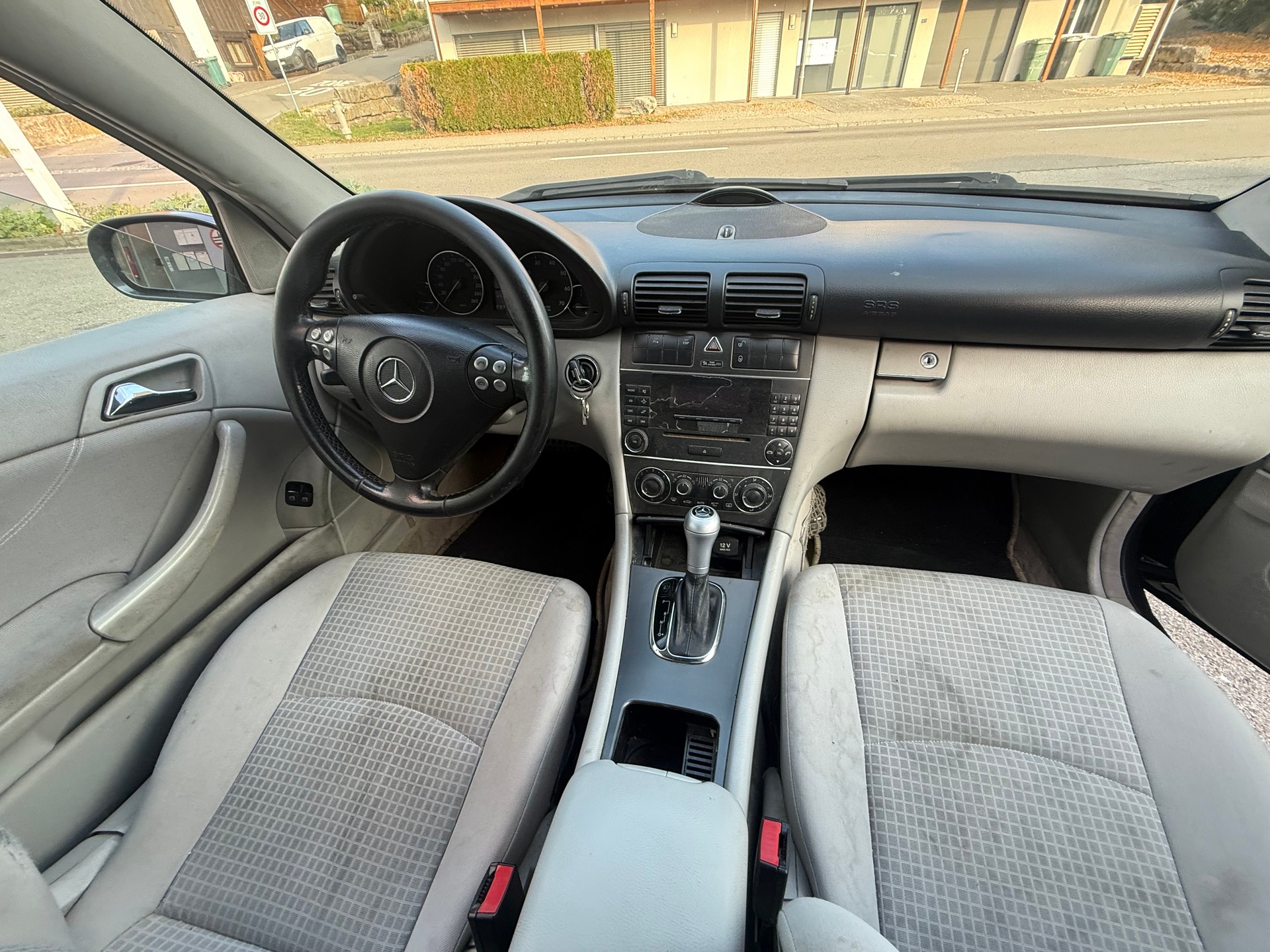 MERCEDES-BENZ C 180 Kompressor-image-11