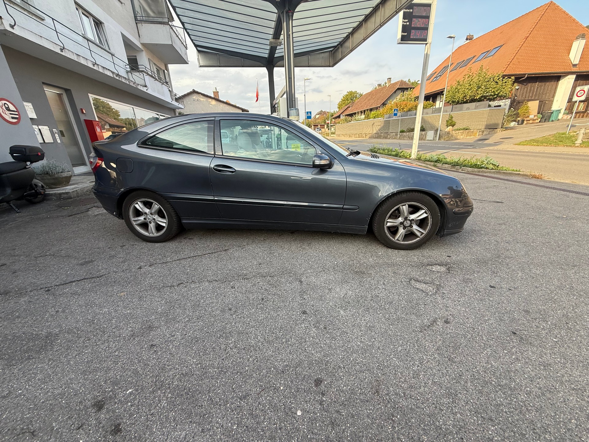 MERCEDES-BENZ C 180 Kompressor-image-1