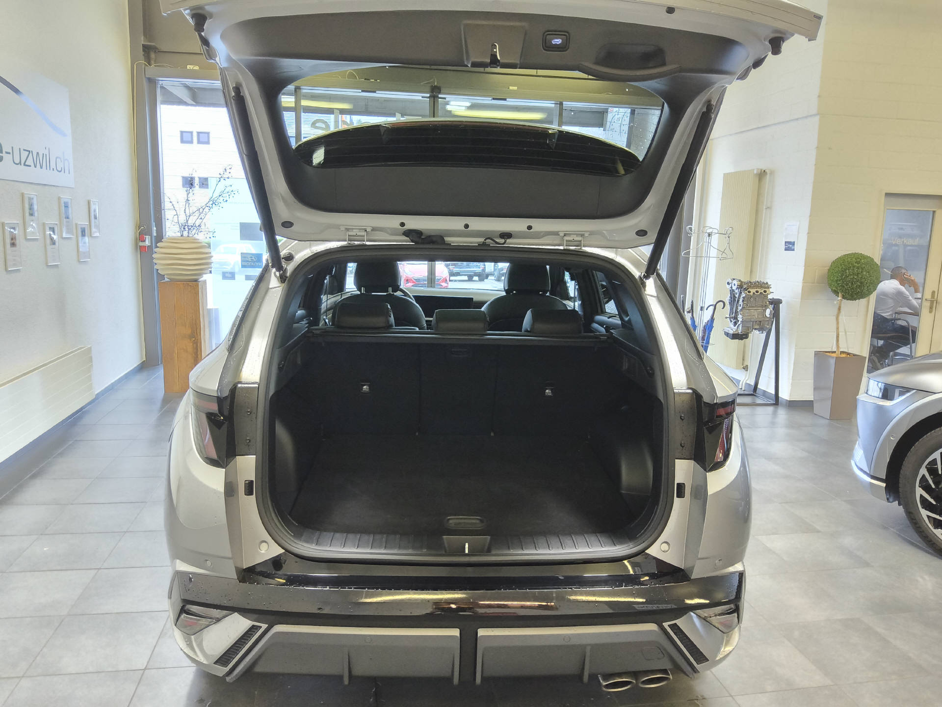 HYUNDAI Tucson 1.6 T-GDi PHEV N-Line 4WD-image-13