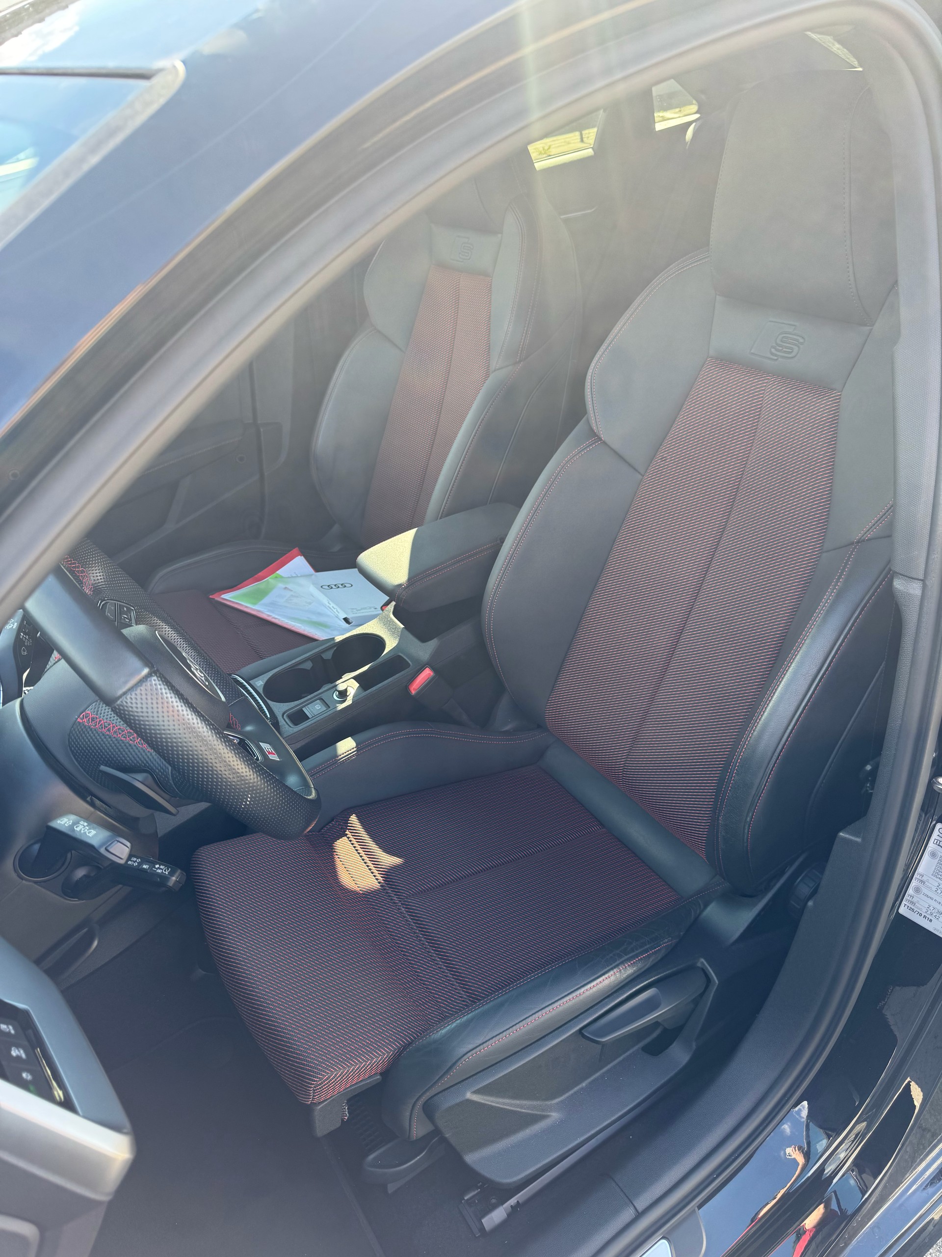 AUDI A3 Limousine 35 TFSI S-Line S-tronic-image-12