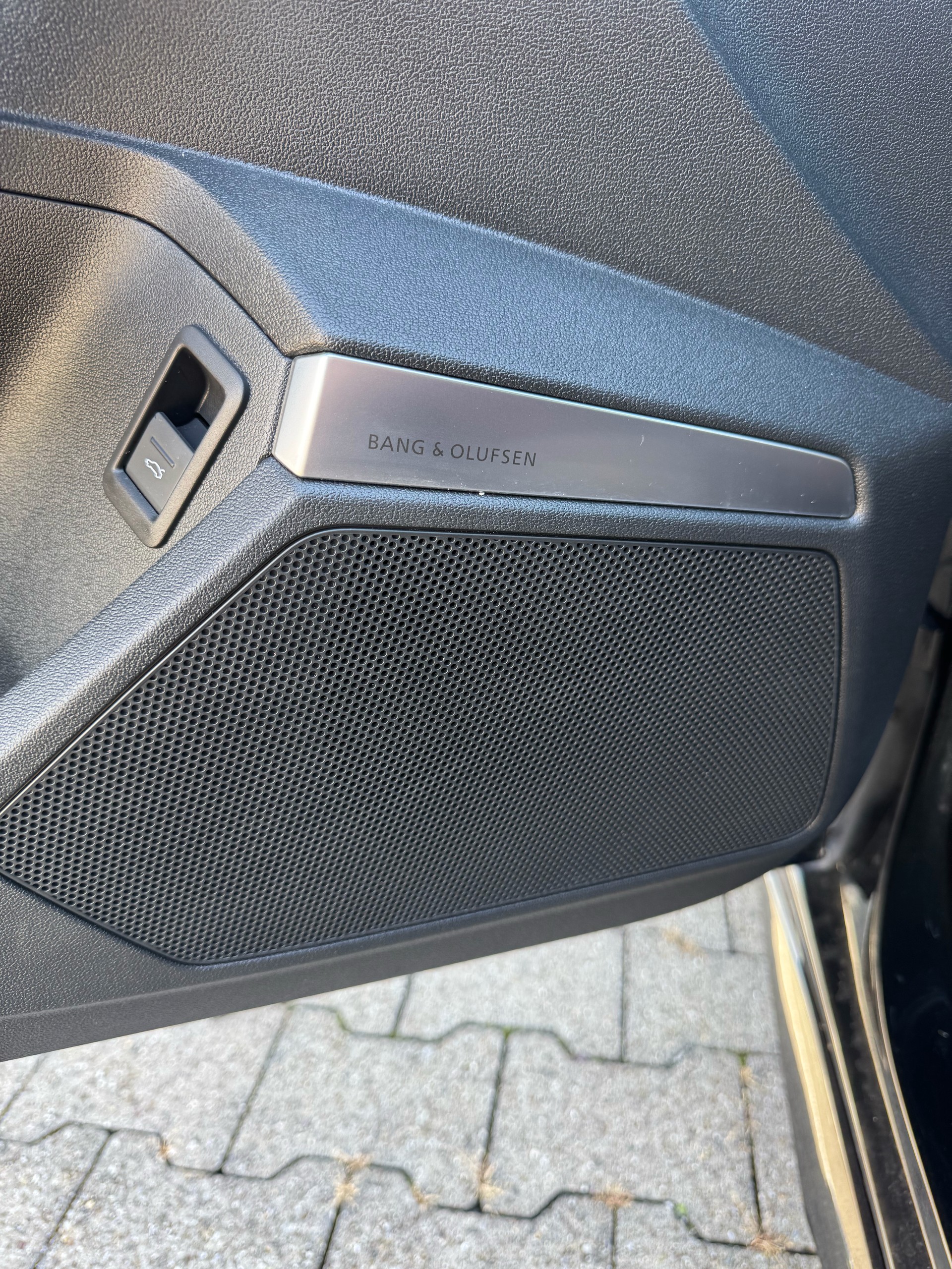 AUDI A3 Limousine 35 TFSI S-Line S-tronic-image-14